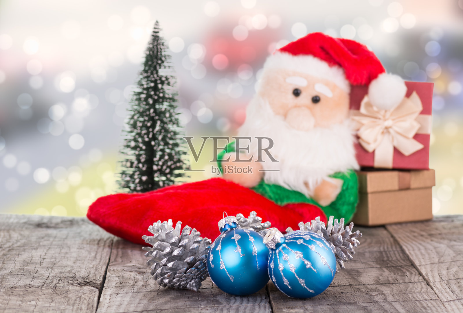 圣诞装饰物和圣诞老人玩具背景照片摄影图片