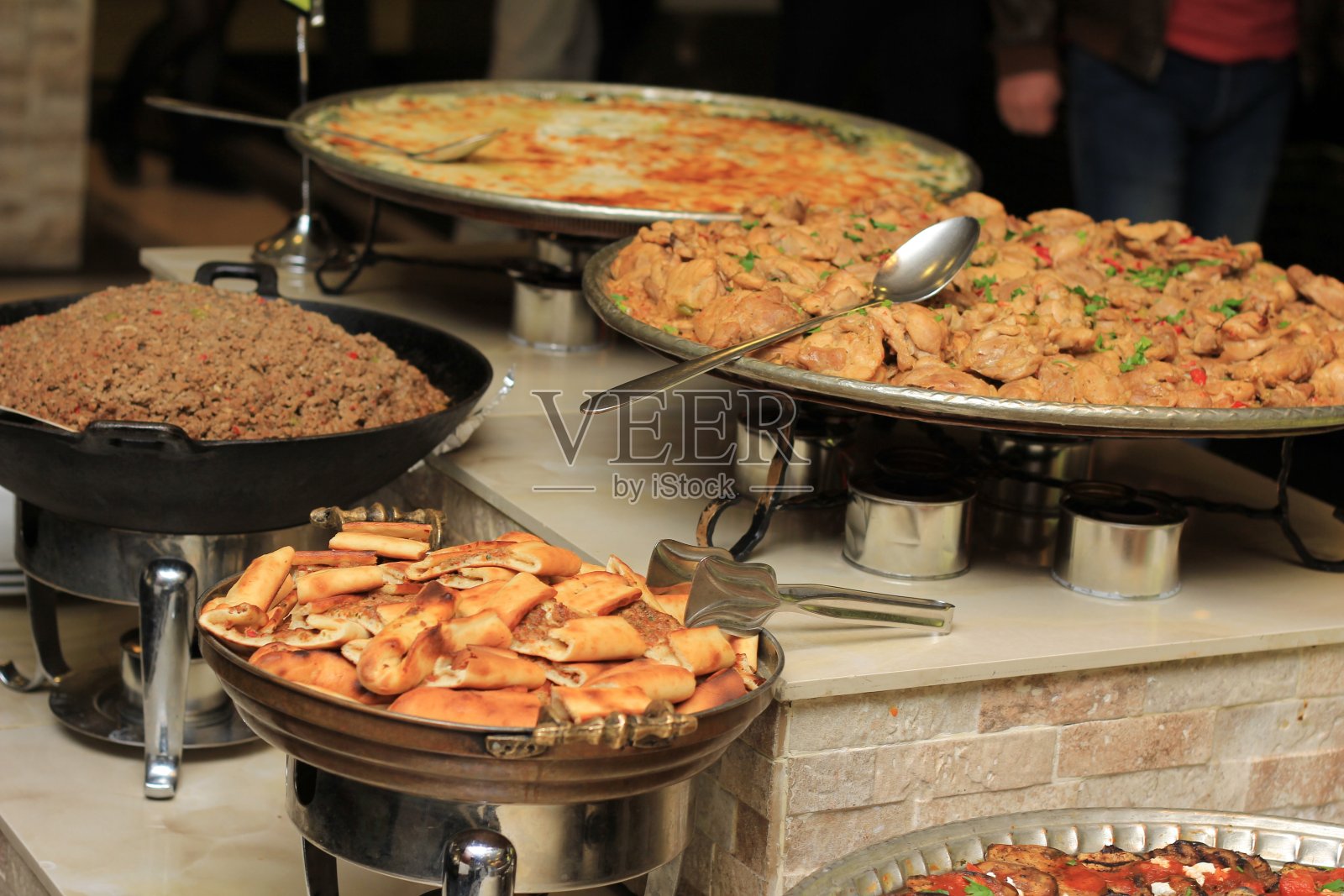 用碎肉填充。照片摄影图片