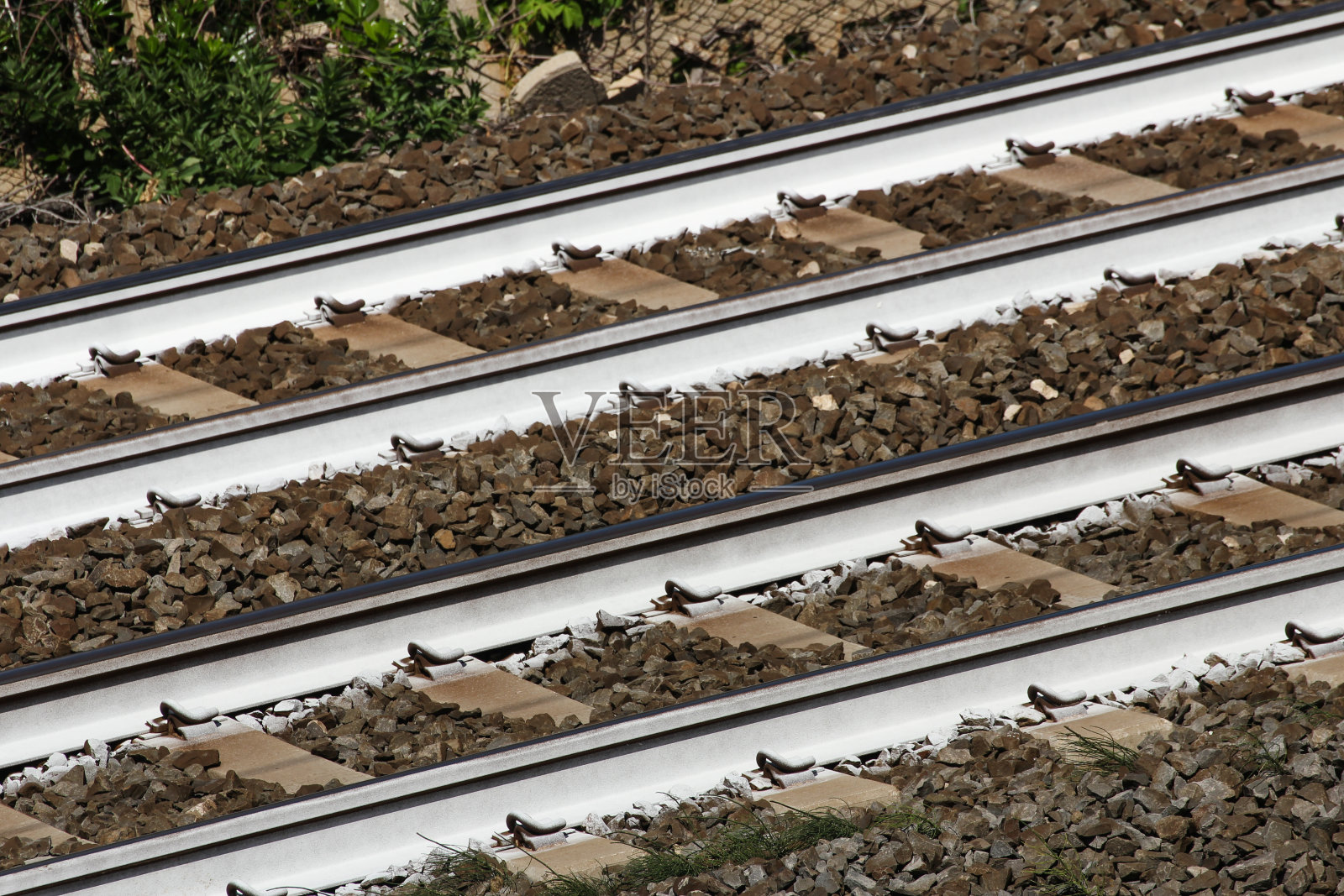 明亮的铁轨照片摄影图片