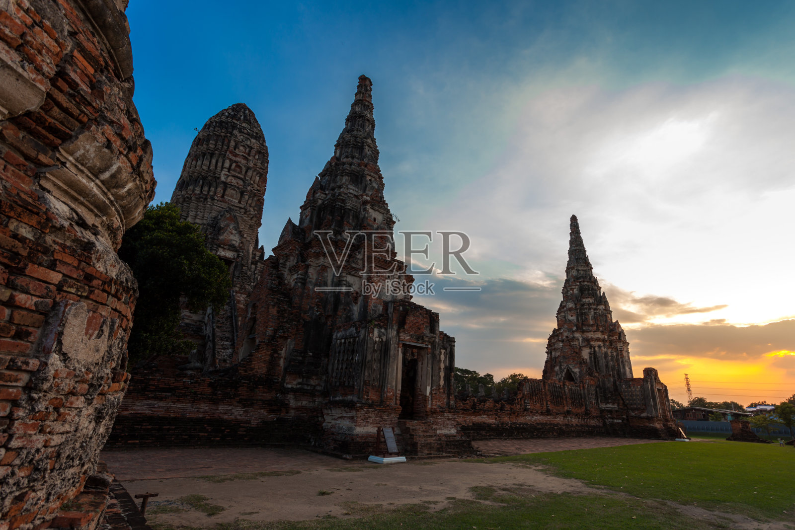 泰国大城府历史名城柴华他兰寺考古遗址照片摄影图片
