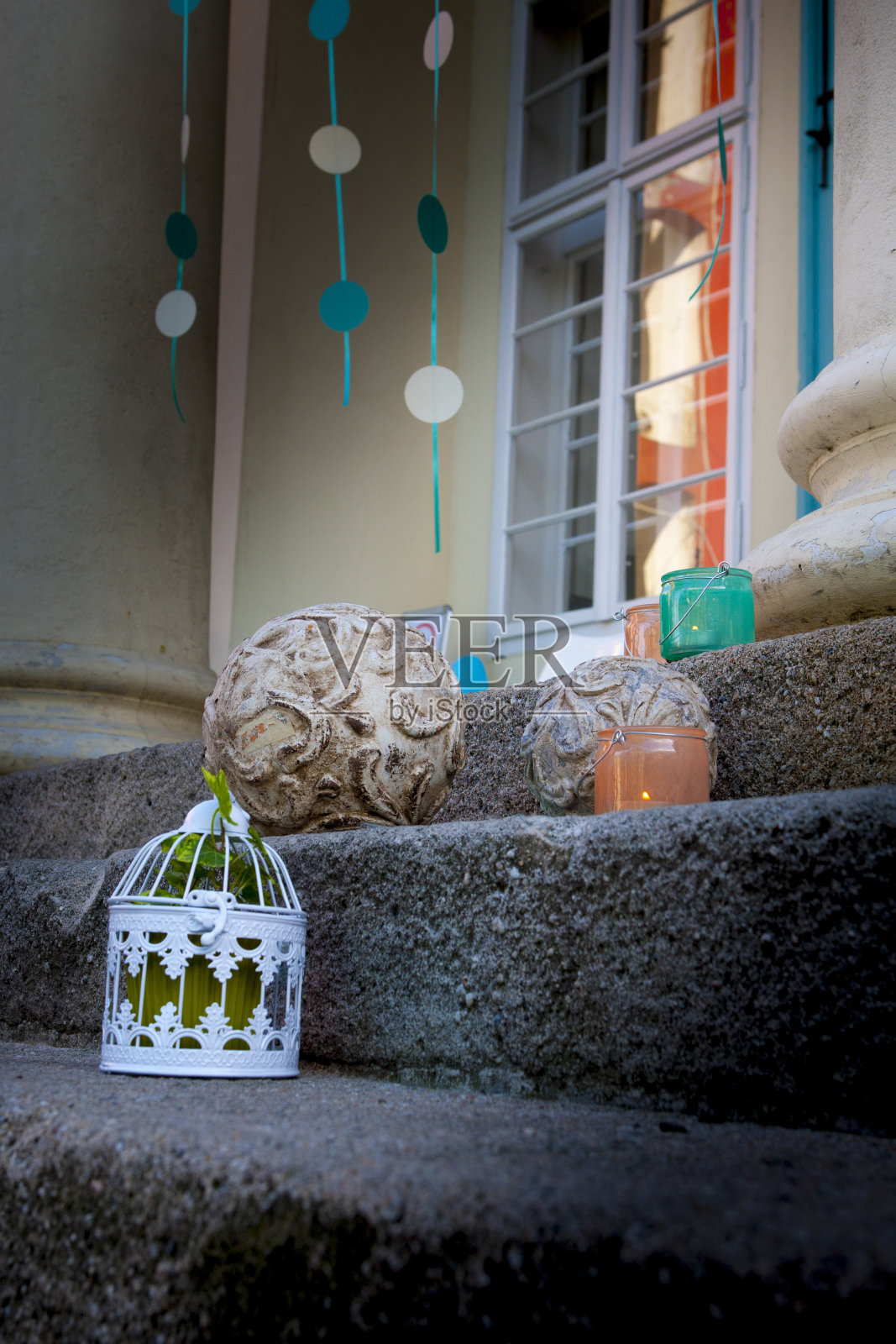 楼梯上的浪漫装饰照片摄影图片