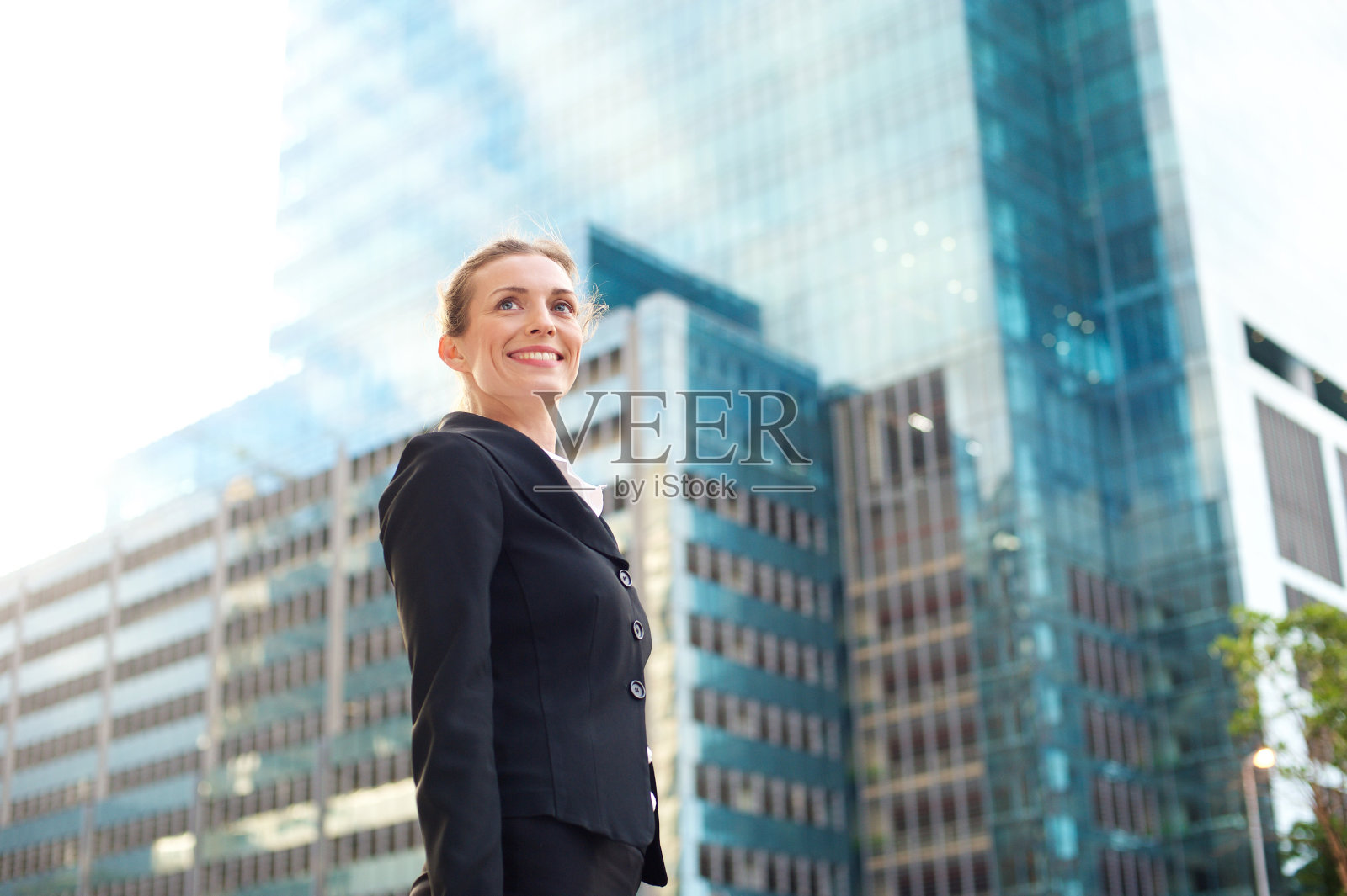 城里的女商人照片摄影图片