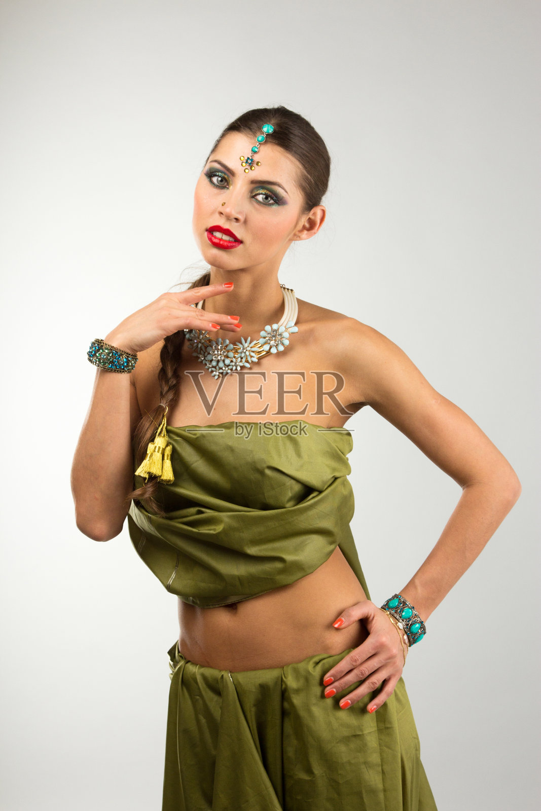 印度女孩跳舞照片摄影图片