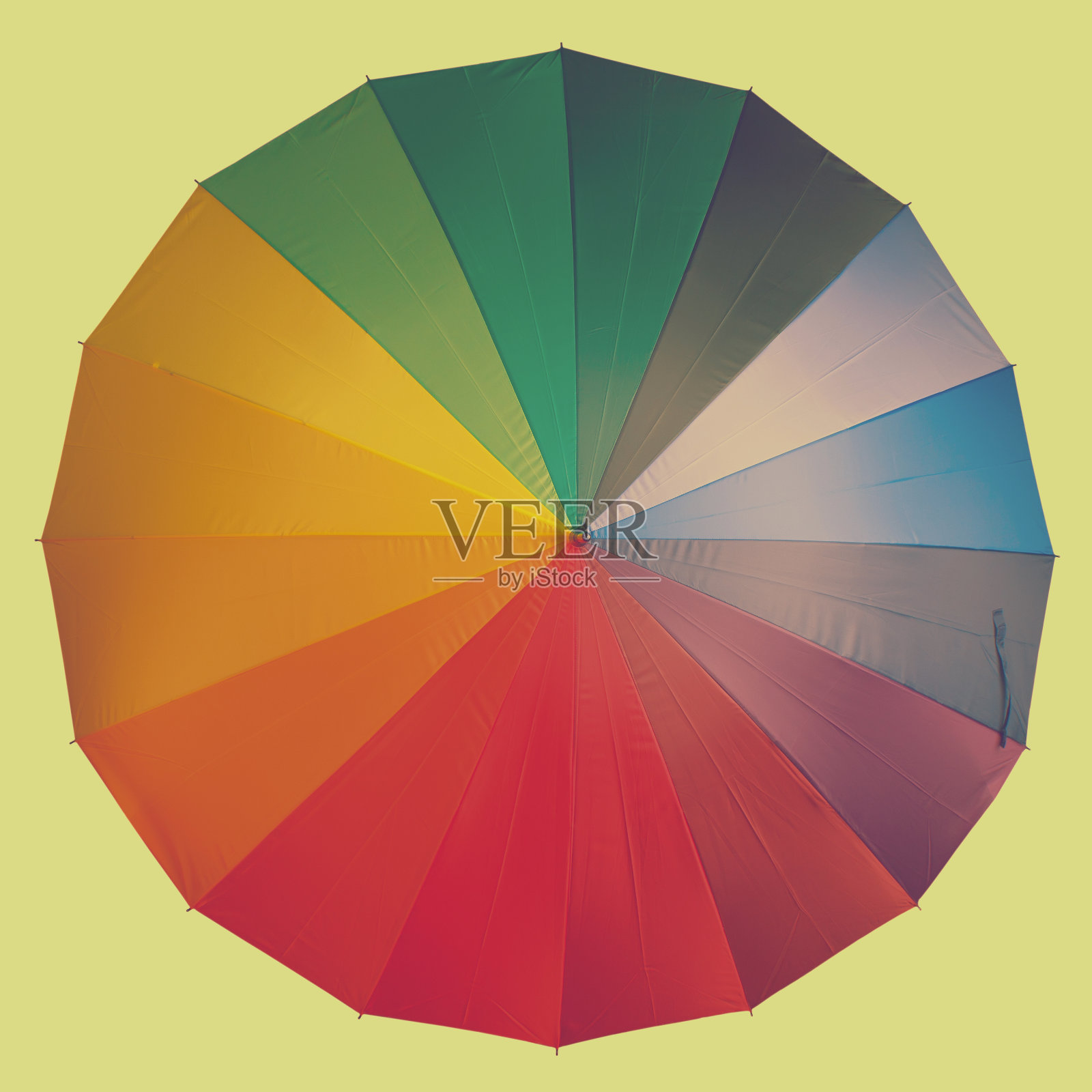 五彩缤纷的雨伞照片摄影图片