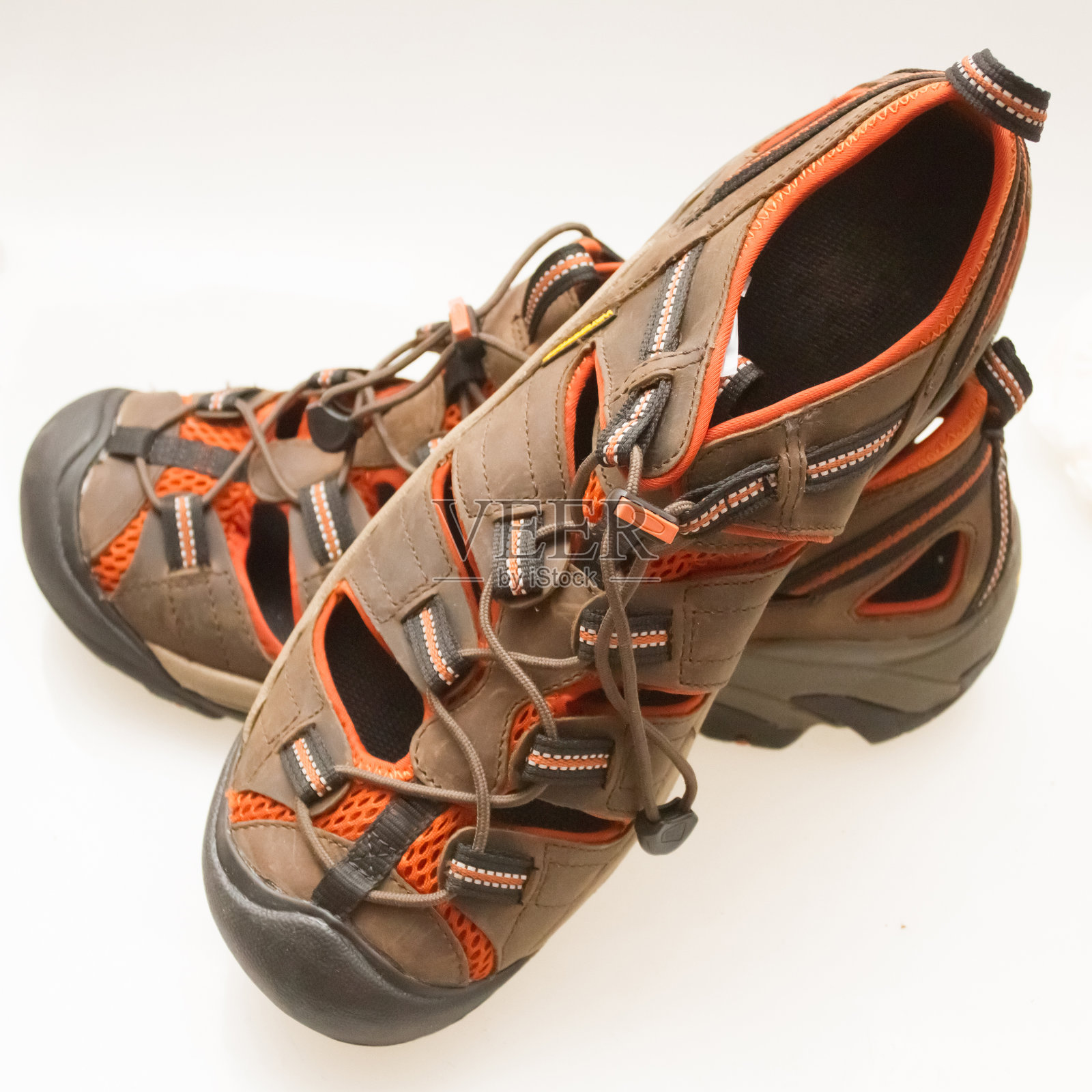 户外鞋的白色背景照片摄影图片