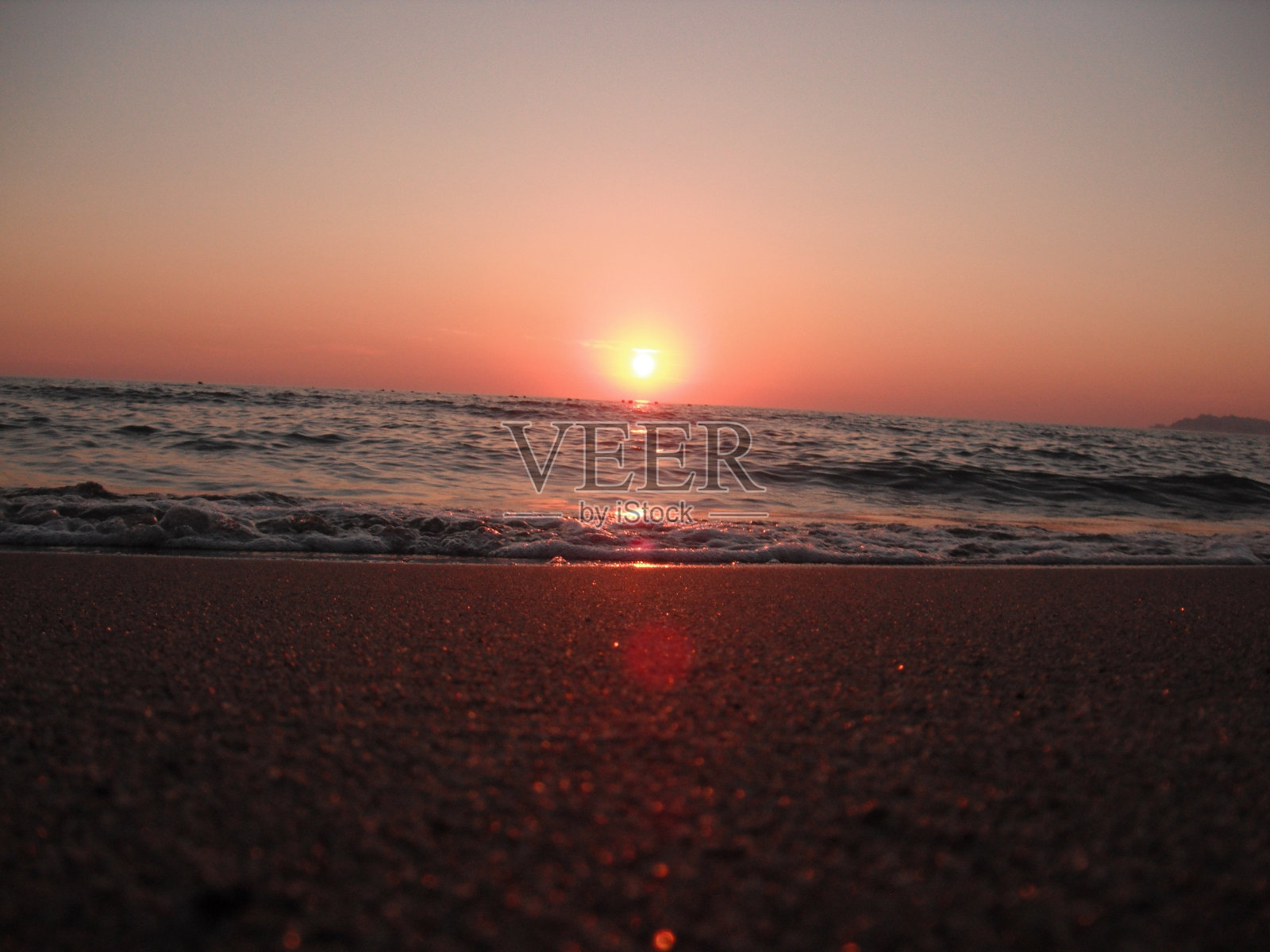 美丽的日落在海上照片摄影图片