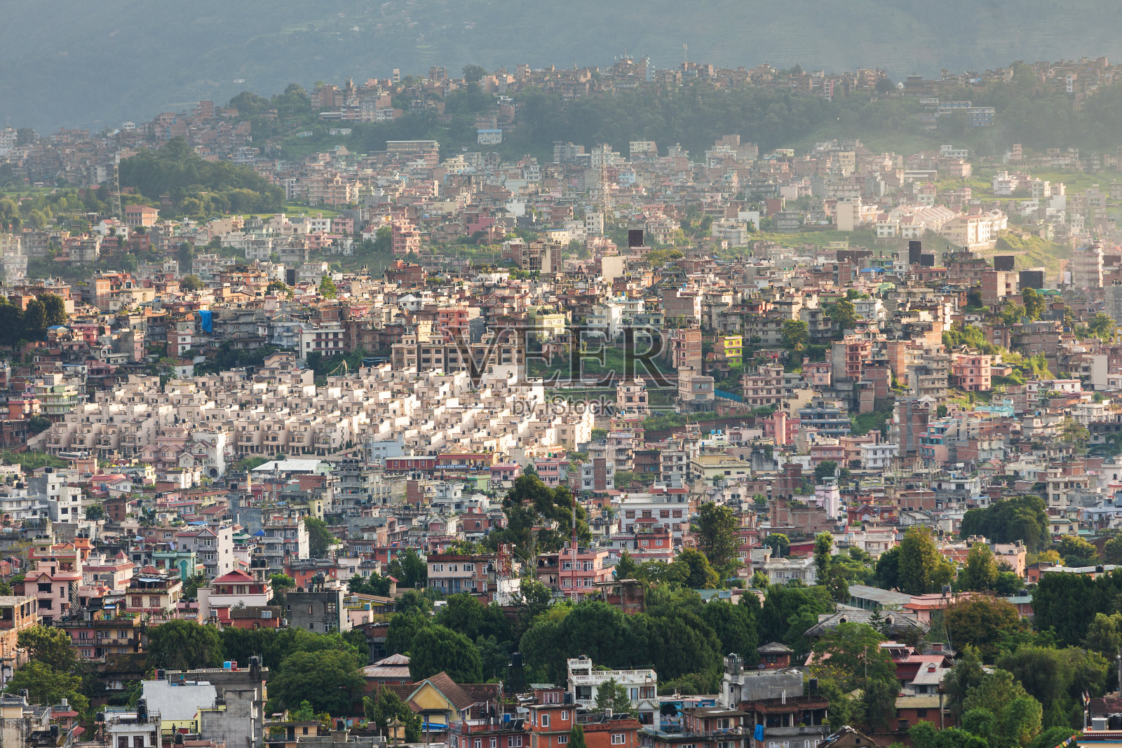 从山上俯瞰加德满都城照片摄影图片