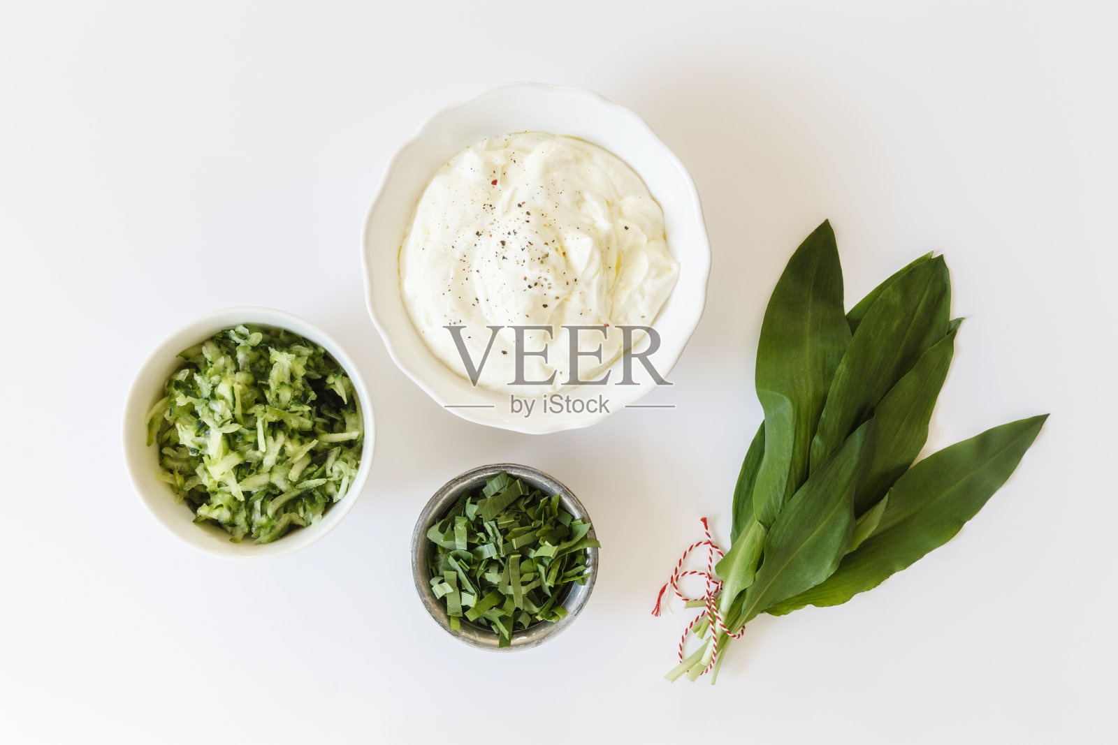 ramson凝乳，ramosn和凝乳的原料照片摄影图片