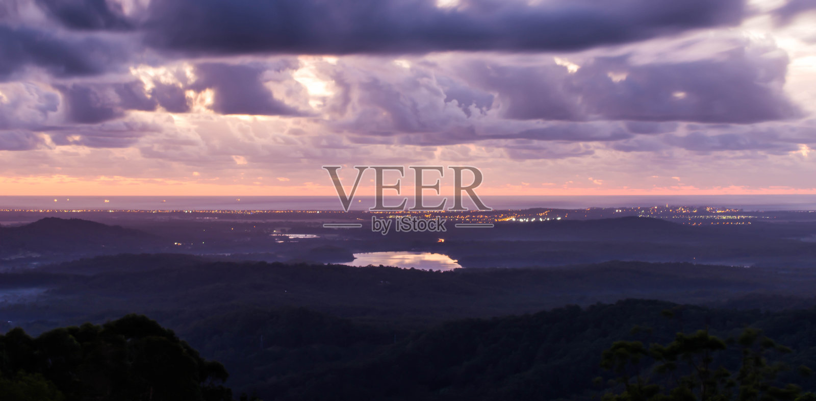 阳光海岸的日出照片摄影图片