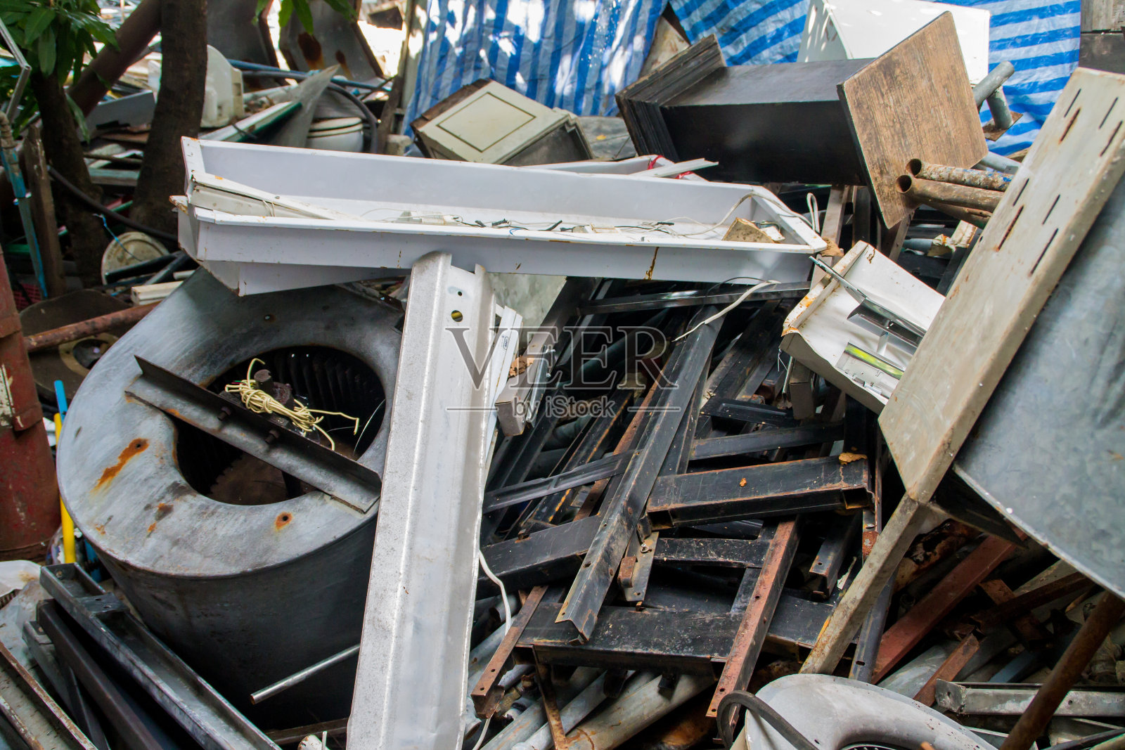 工业中的废品照片摄影图片