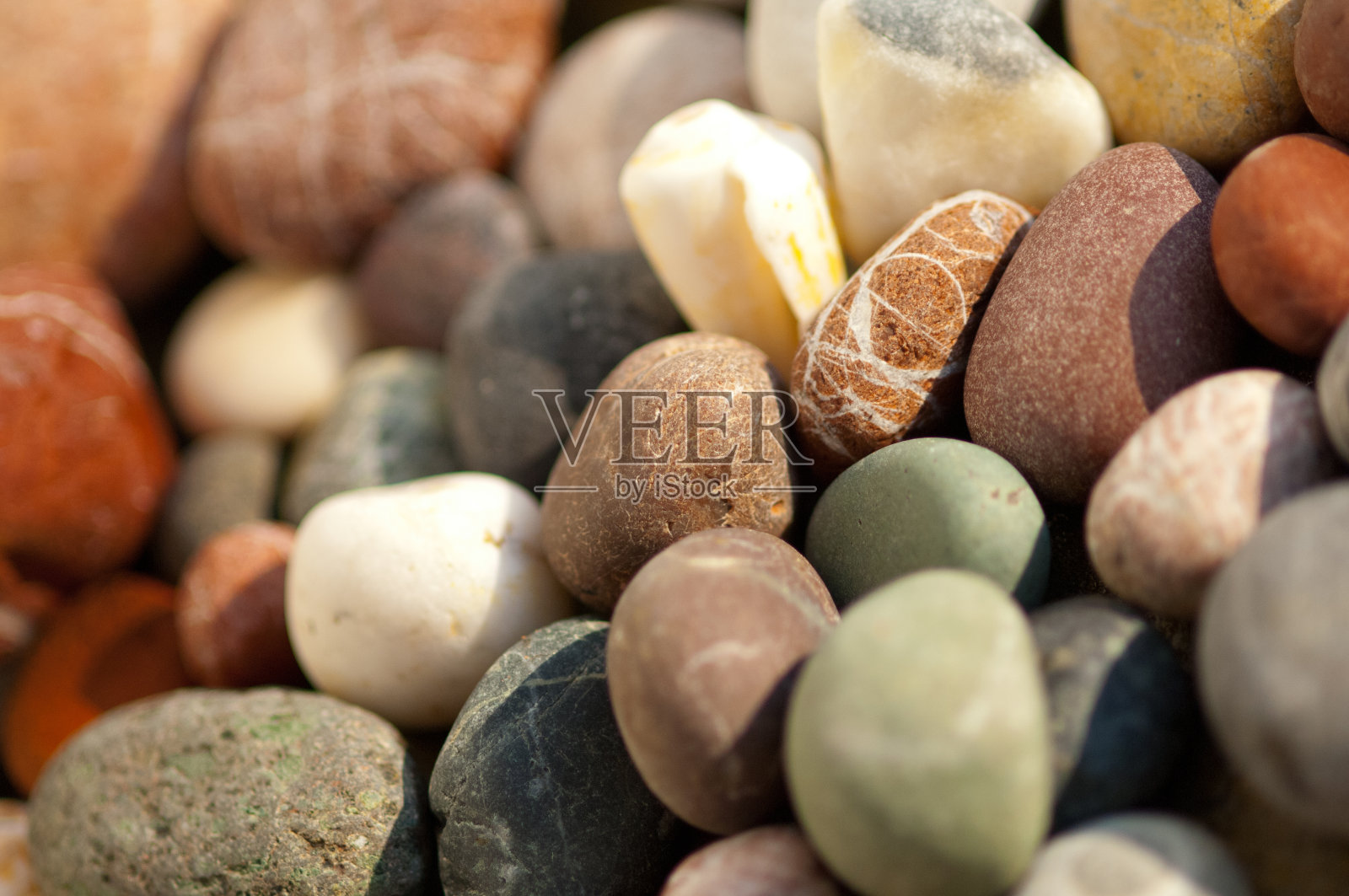 五颜六色的小石头照片摄影图片