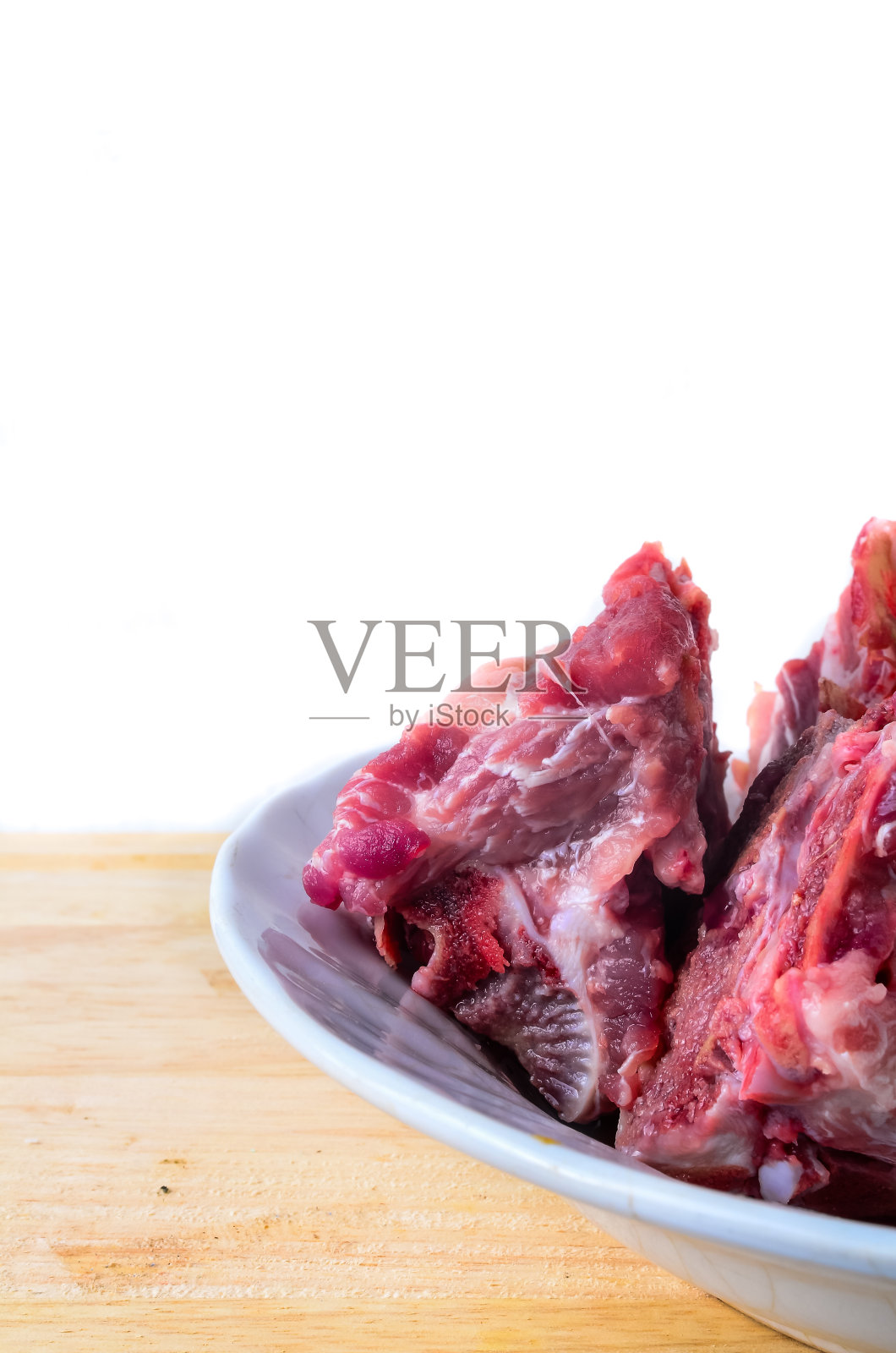 孤立的白肋排。照片摄影图片