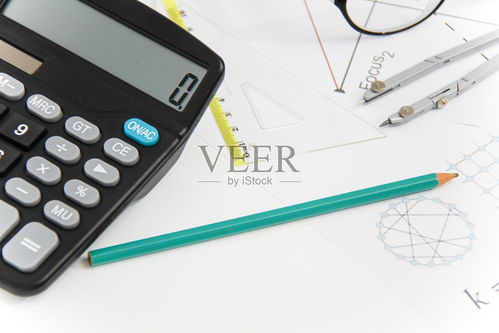 商业建筑项目，一副圆规，眼镜，规则照片摄影图片