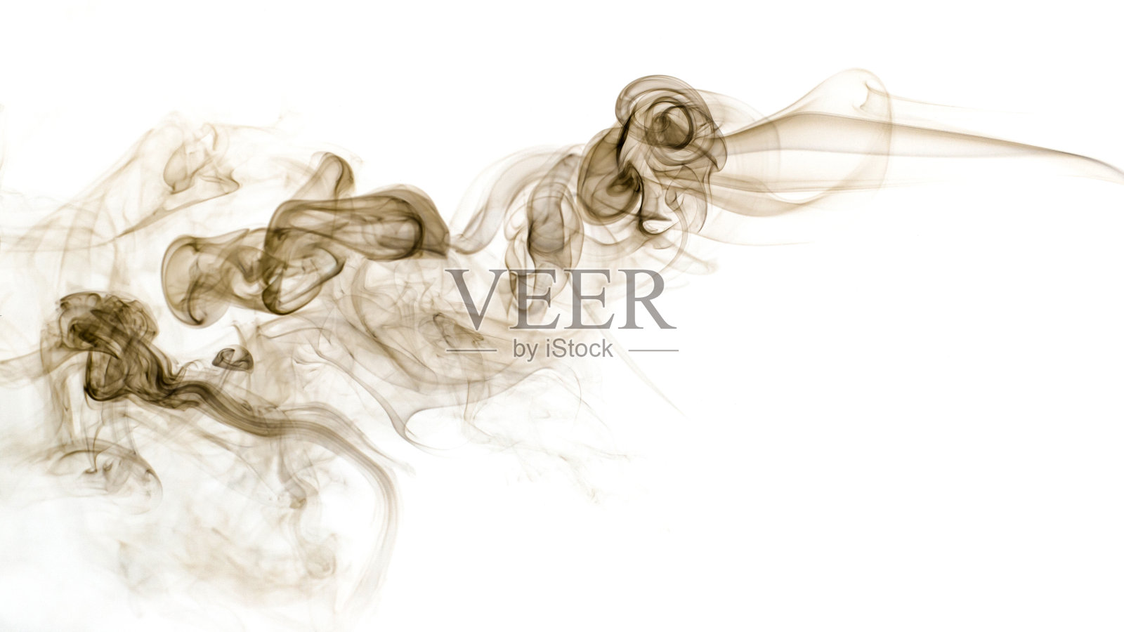 白色背景上的烟雾照片摄影图片