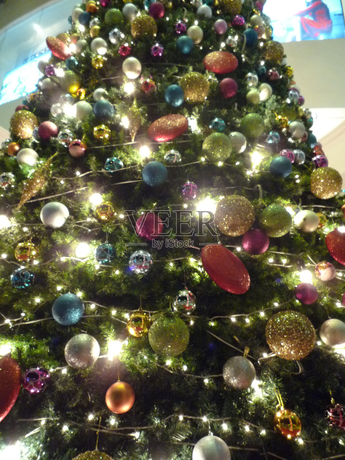 装饰圣诞树照片摄影图片