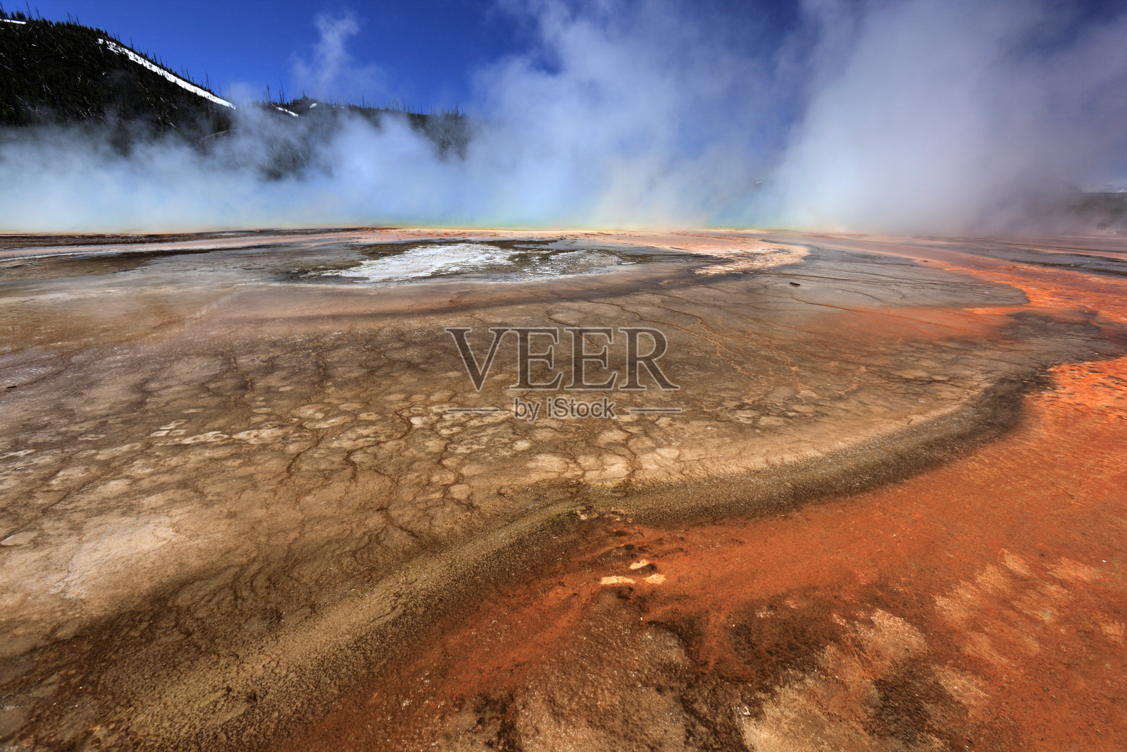 美国黄石国家公园约2010年5月间歇泉照片摄影图片