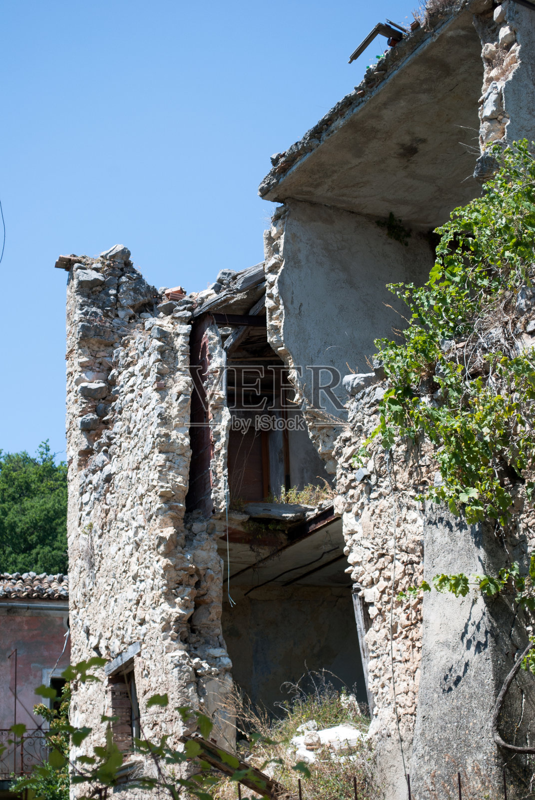 房子毁了照片摄影图片