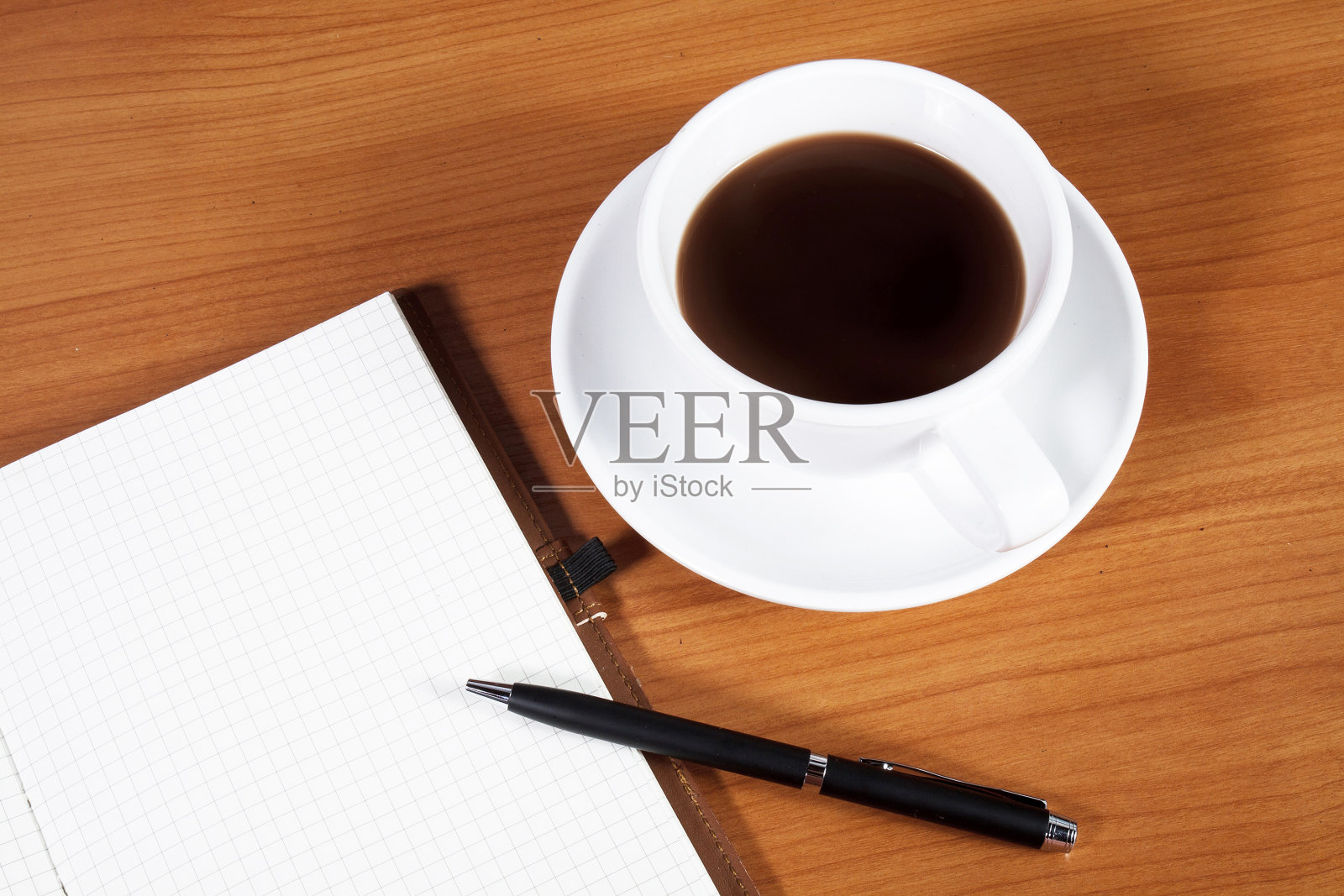 打开一个空白的笔记本照片摄影图片