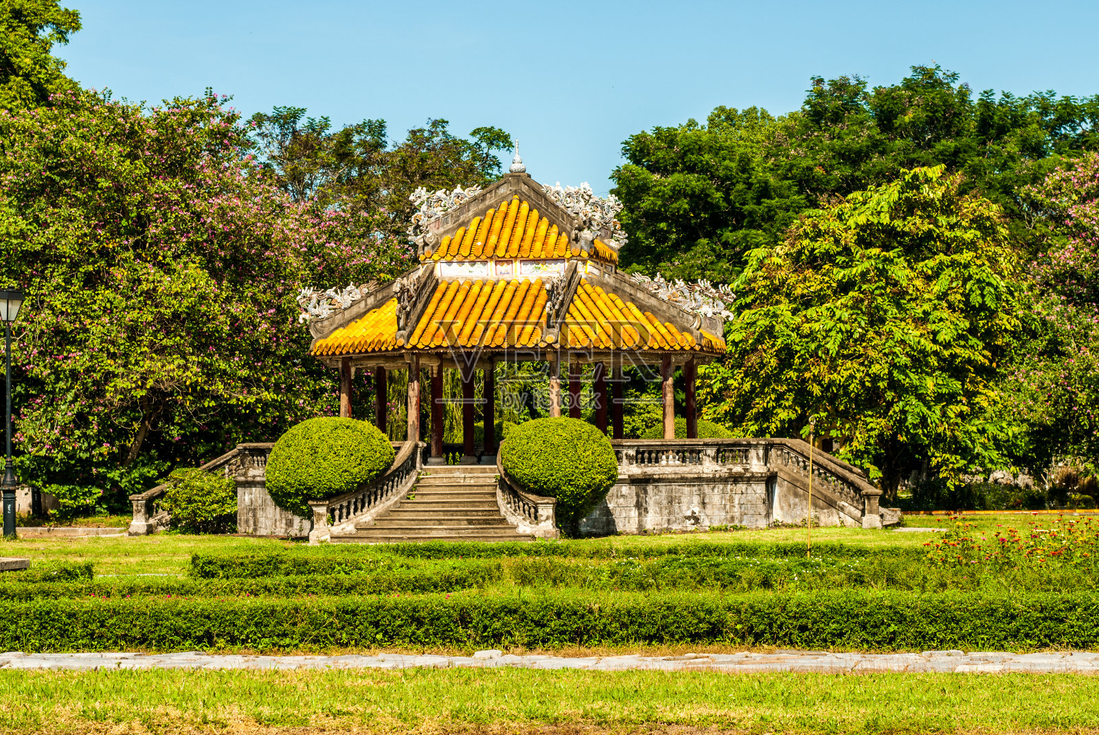 顺化城花园古色古香的亭子。越南。照片摄影图片