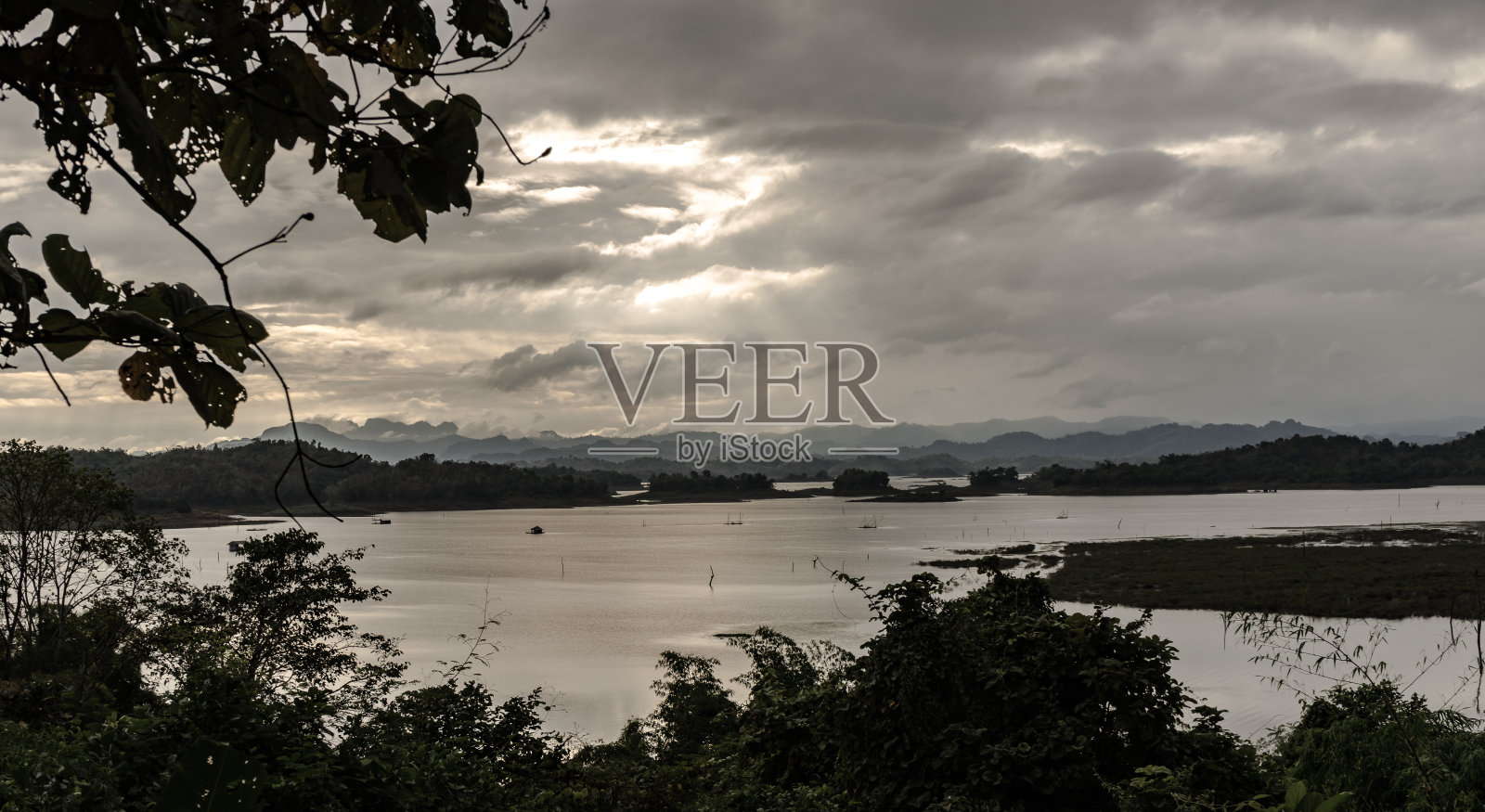 山和河照片摄影图片