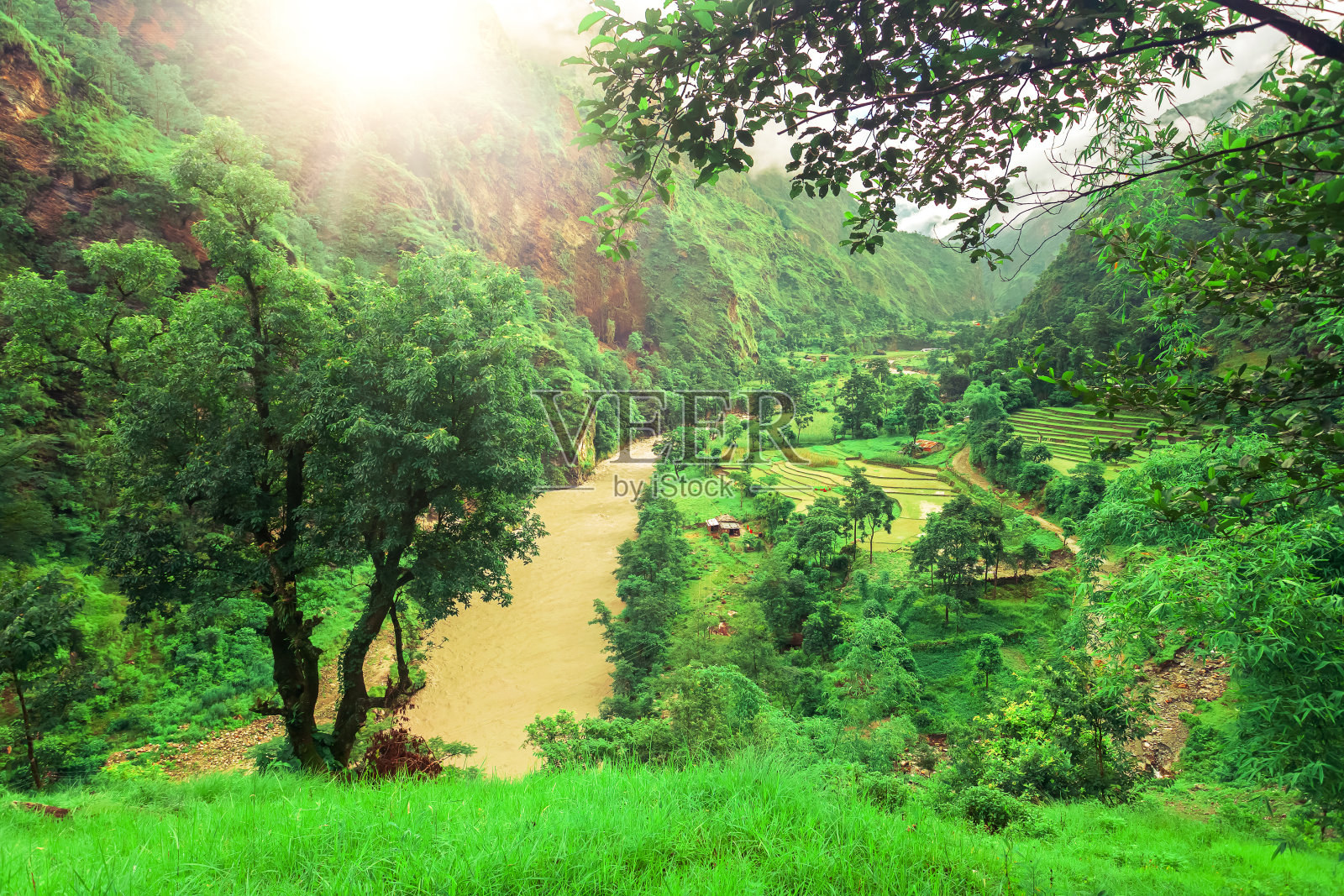 在尼泊尔徒步旅行照片摄影图片