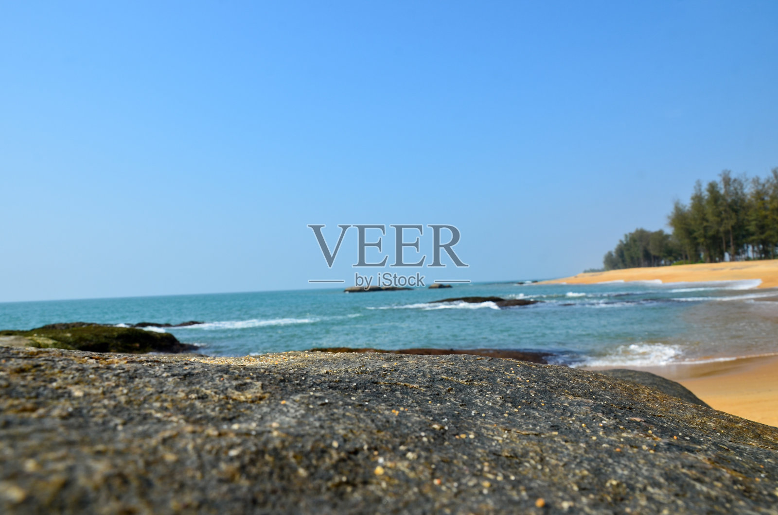 美丽的岩石海滩索姆什瓦尔照片摄影图片