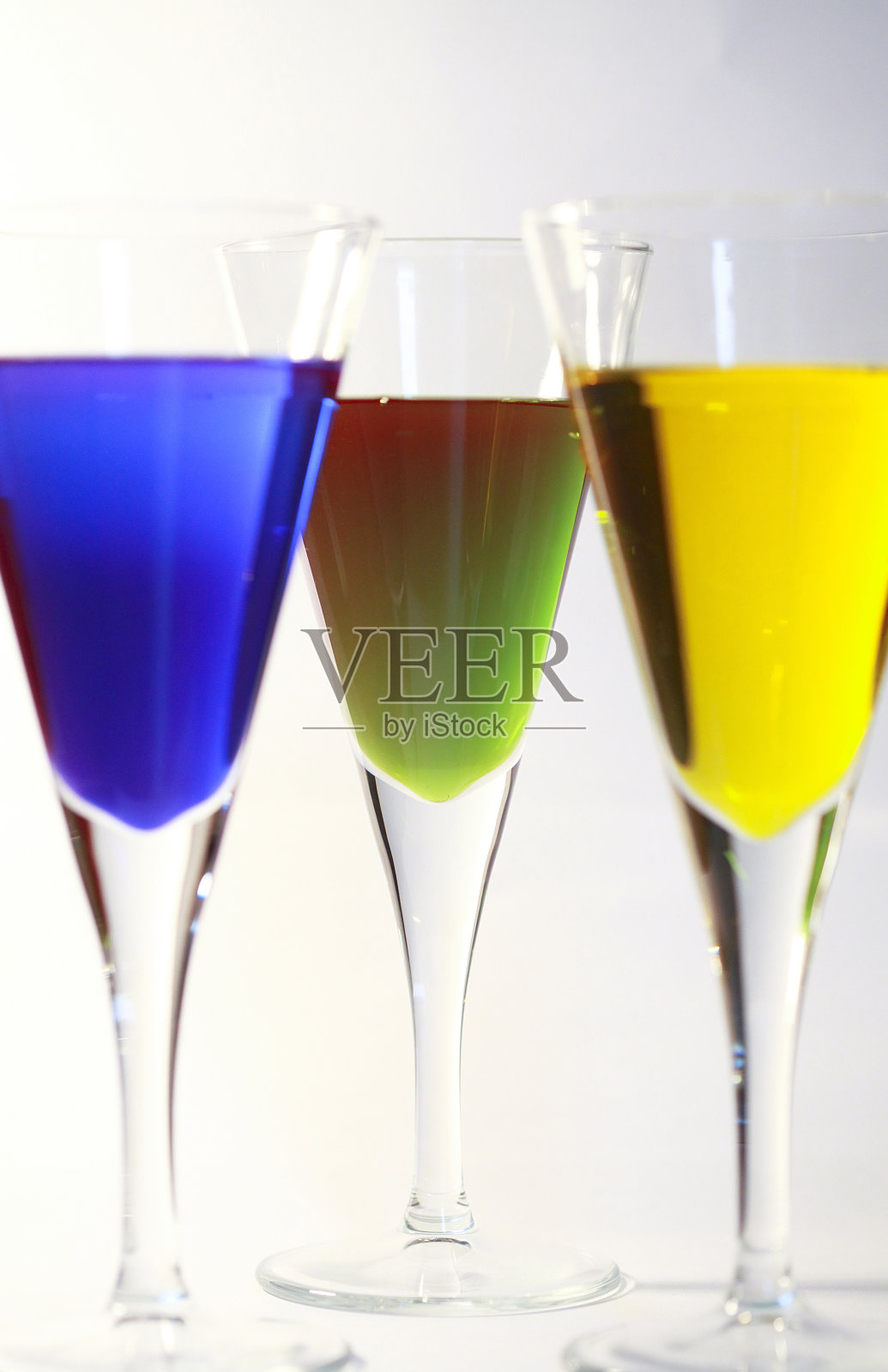 三个鸡尾酒照片摄影图片