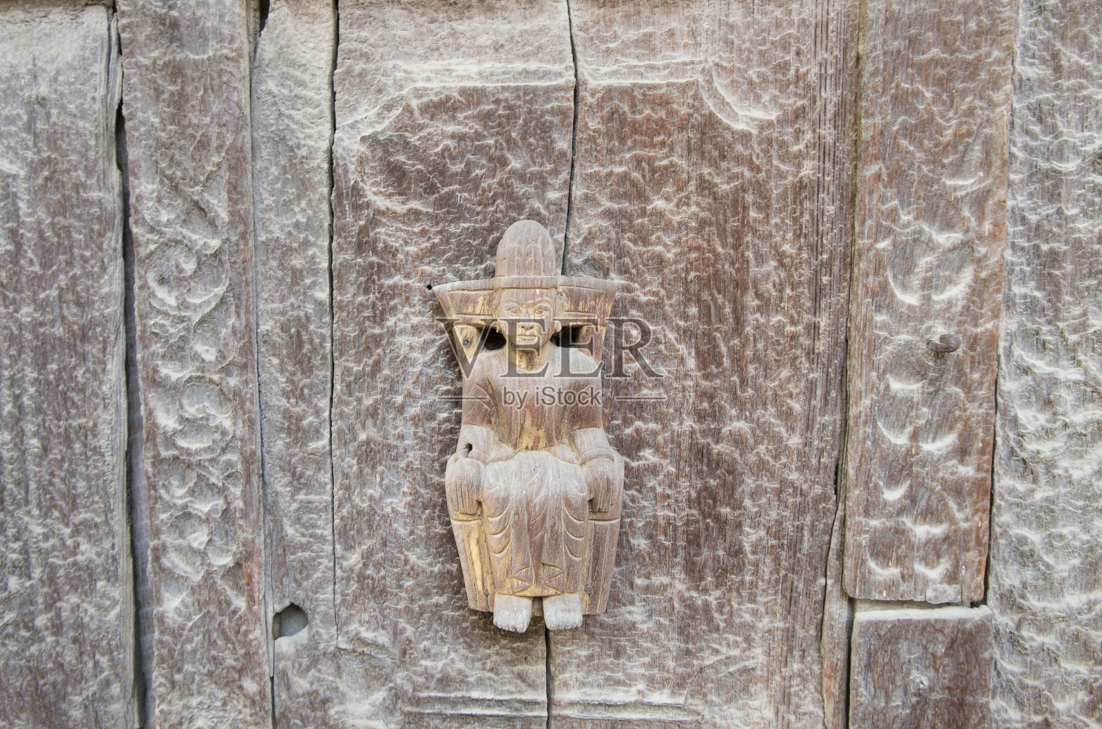 在Shwenandaw KYAUNG寺庙的正面雕刻细节照片摄影图片