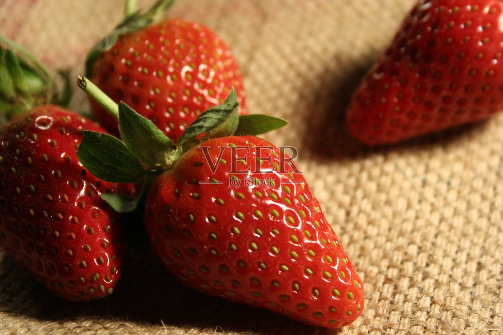 草莓水果照片摄影图片