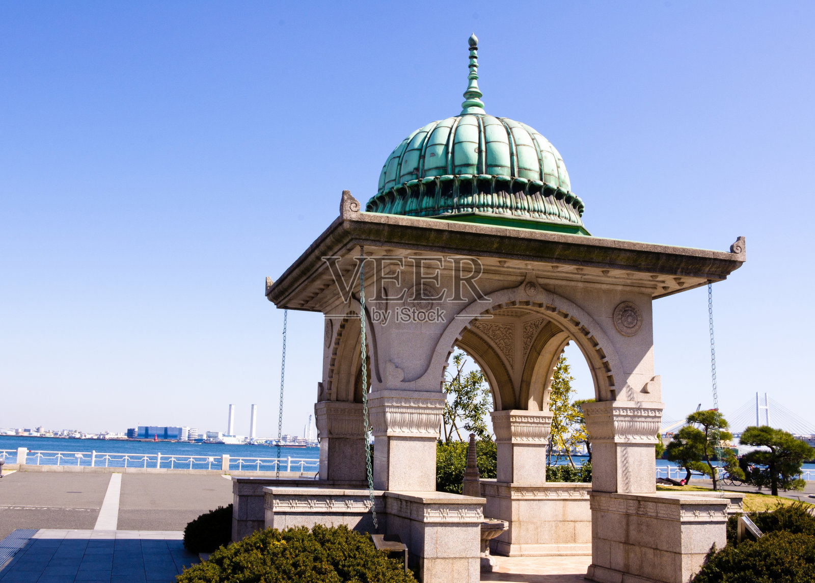 横滨公园在海边。印度的水塔。历史地标照片摄影图片