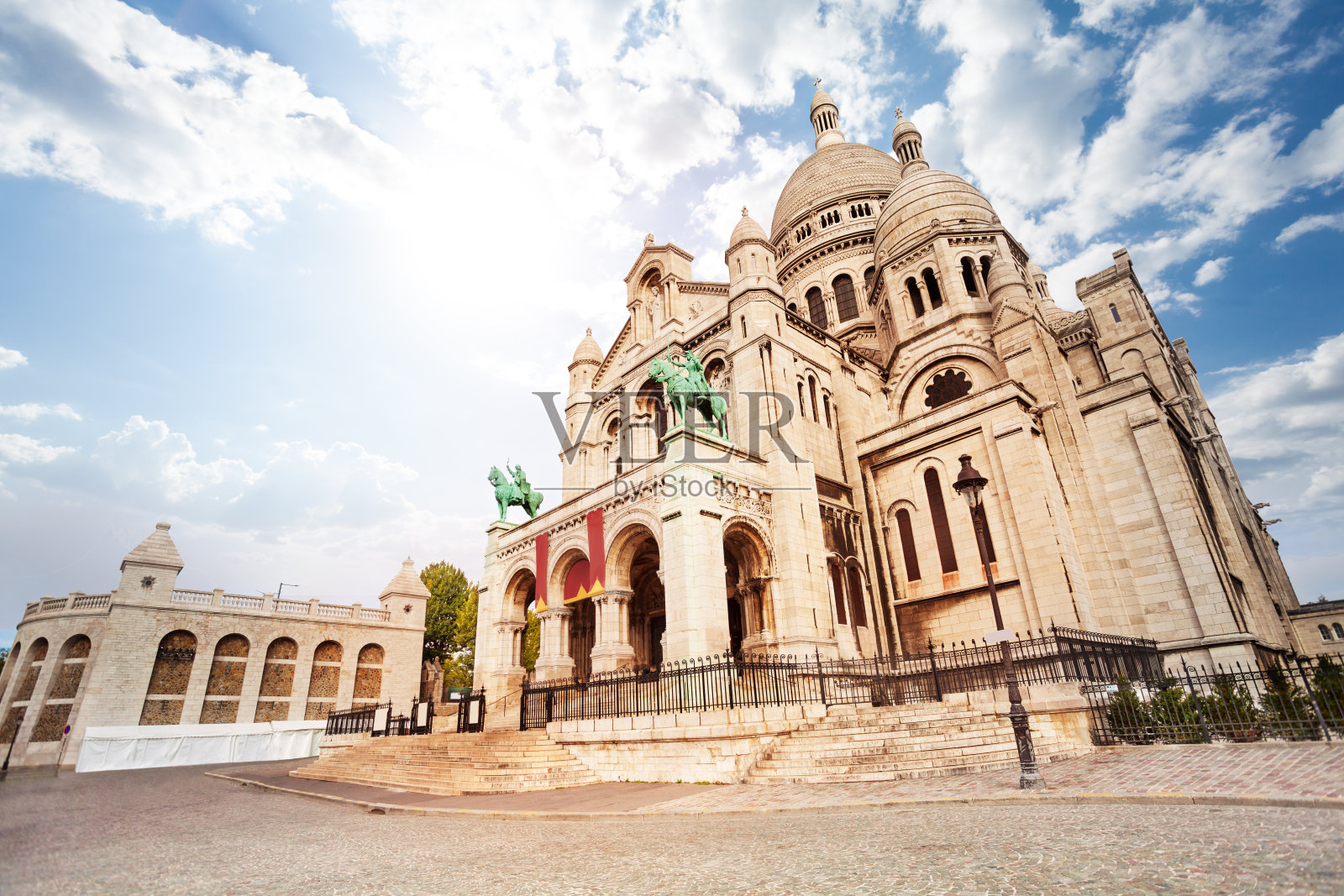 圣心大教堂，法国巴黎照片摄影图片