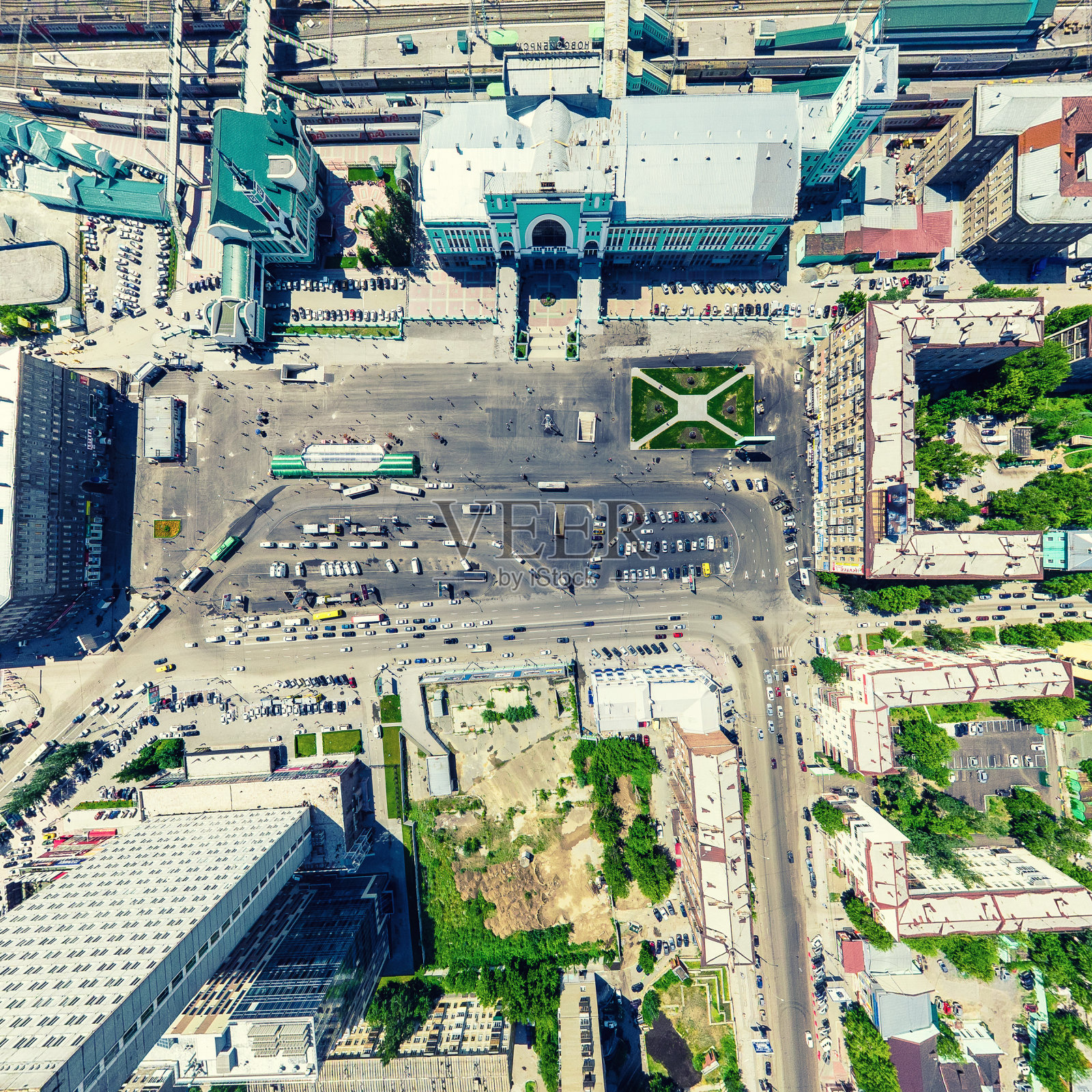 空中城市的观点。城市景观。直升飞机。全景图像。照片摄影图片