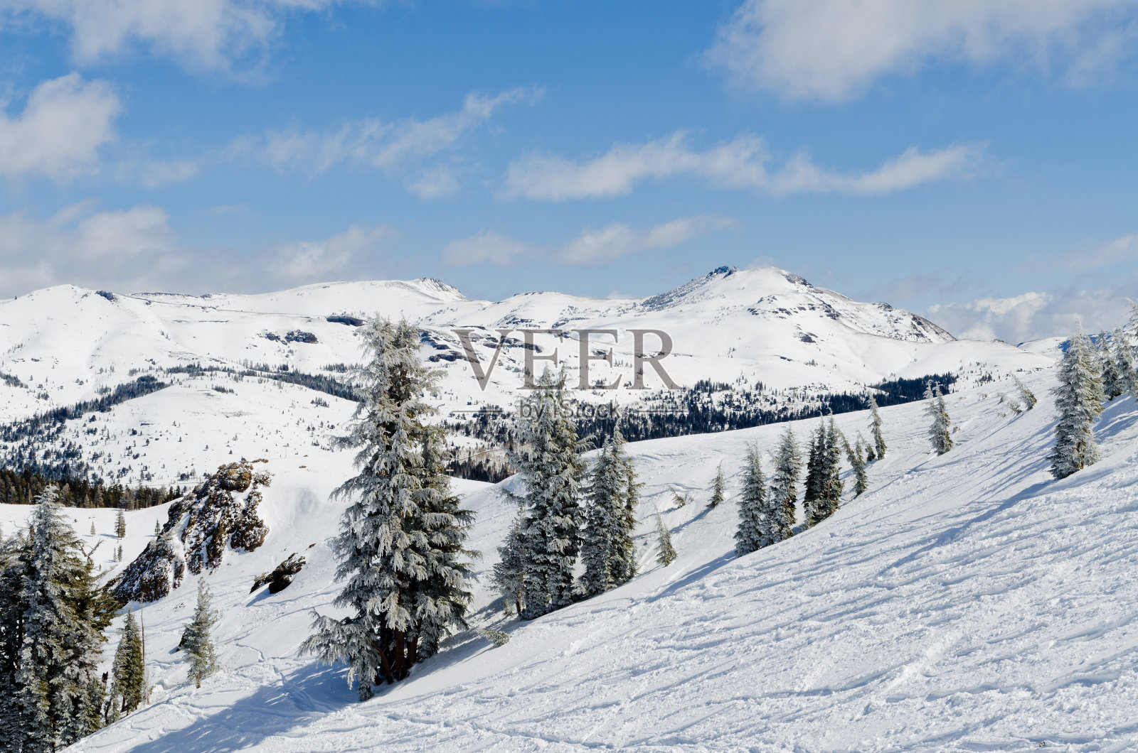 内华达山脉的冬天照片摄影图片