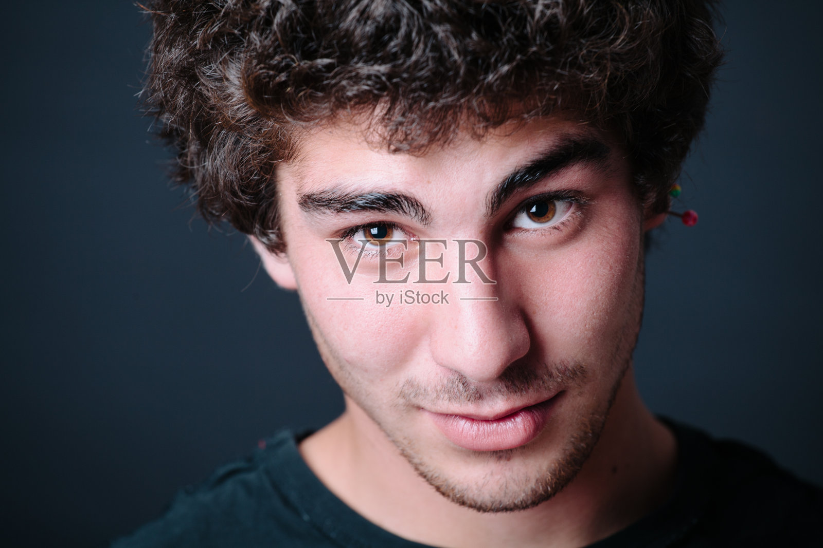 漂亮的年轻人照片摄影图片