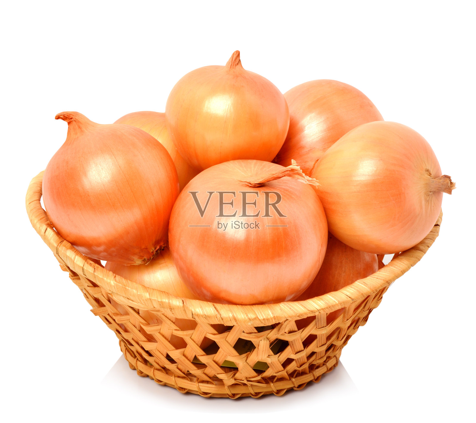 黄洋葱在篮子里照片摄影图片