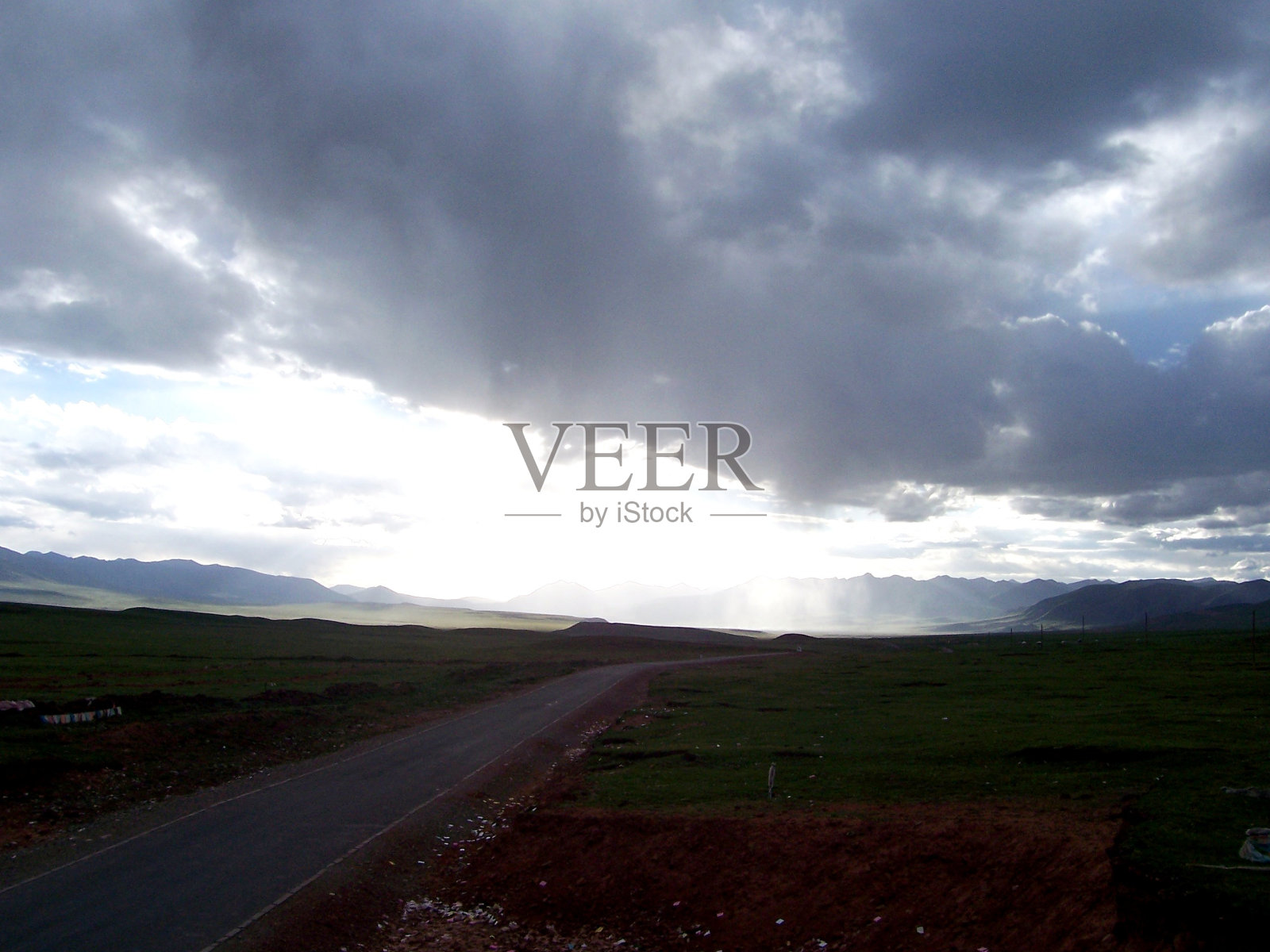 西藏的道路照片摄影图片