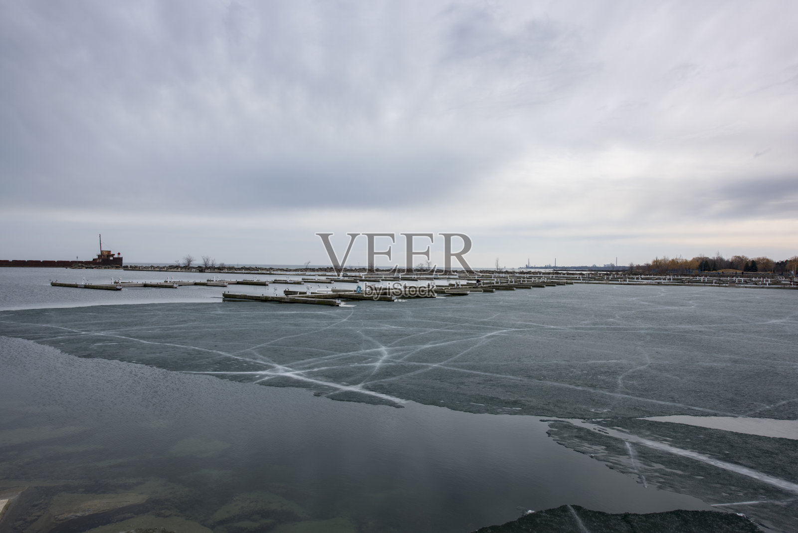 湖岸在冬天照片摄影图片