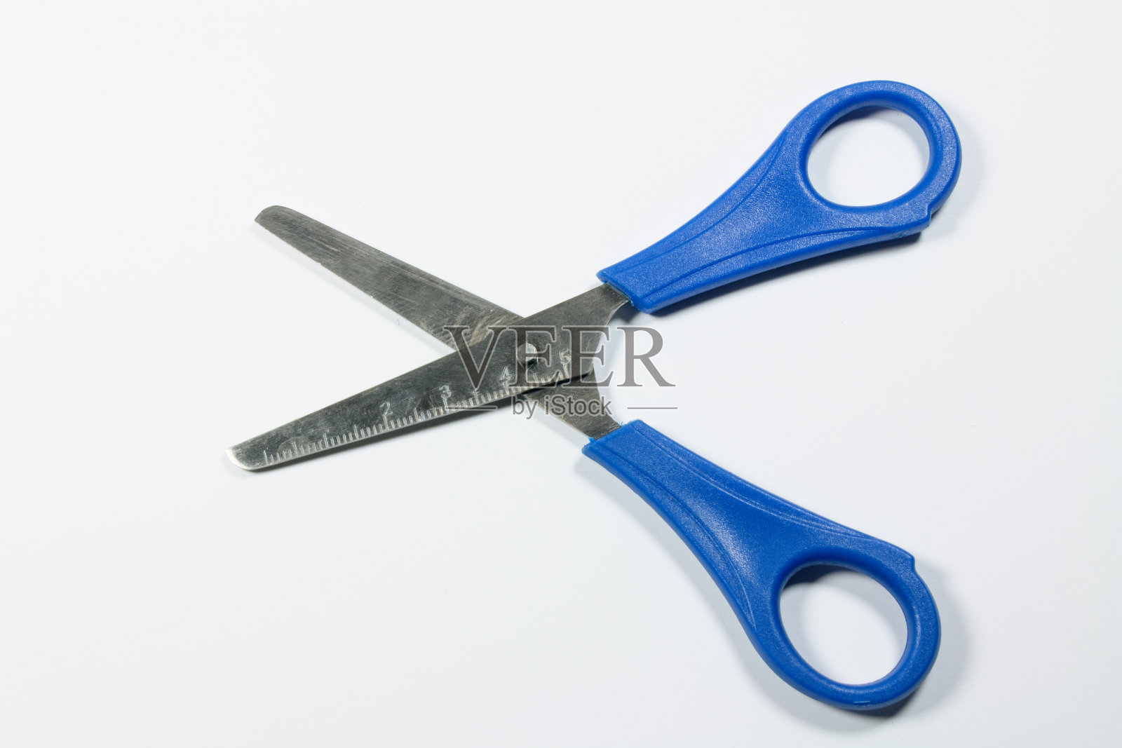 剪刀和包装纸照片摄影图片