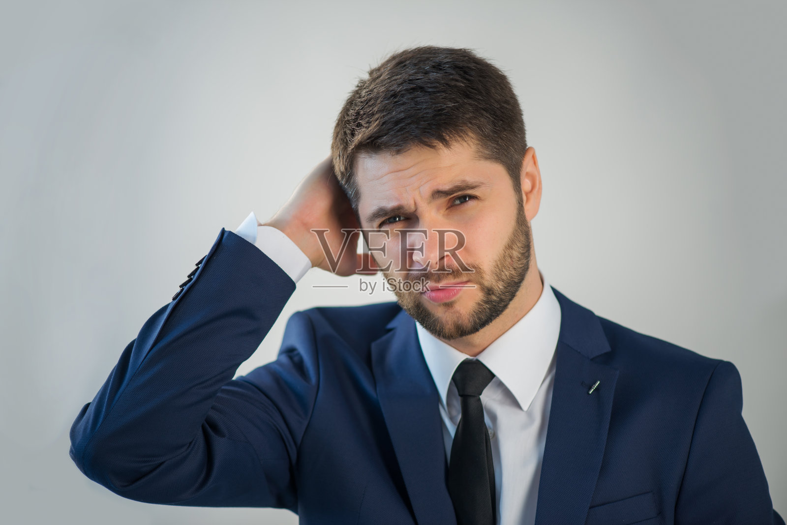 英俊的年轻人照片摄影图片