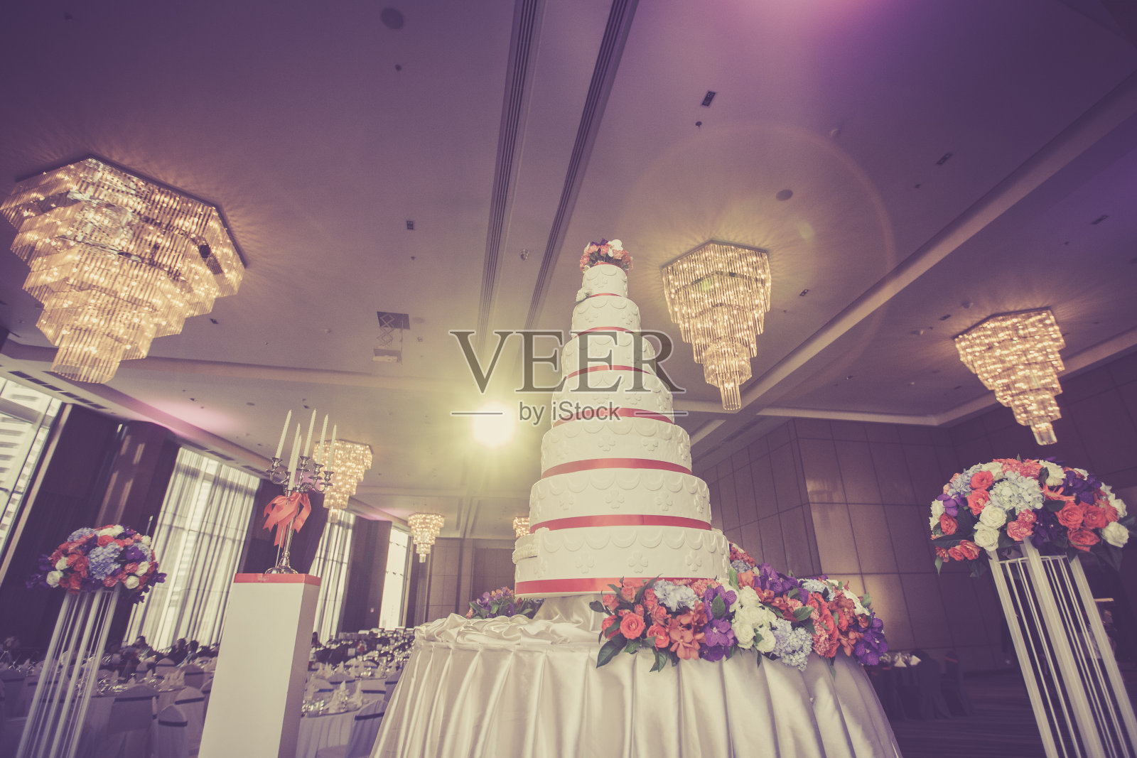 美丽的婚礼装饰蛋糕照片摄影图片