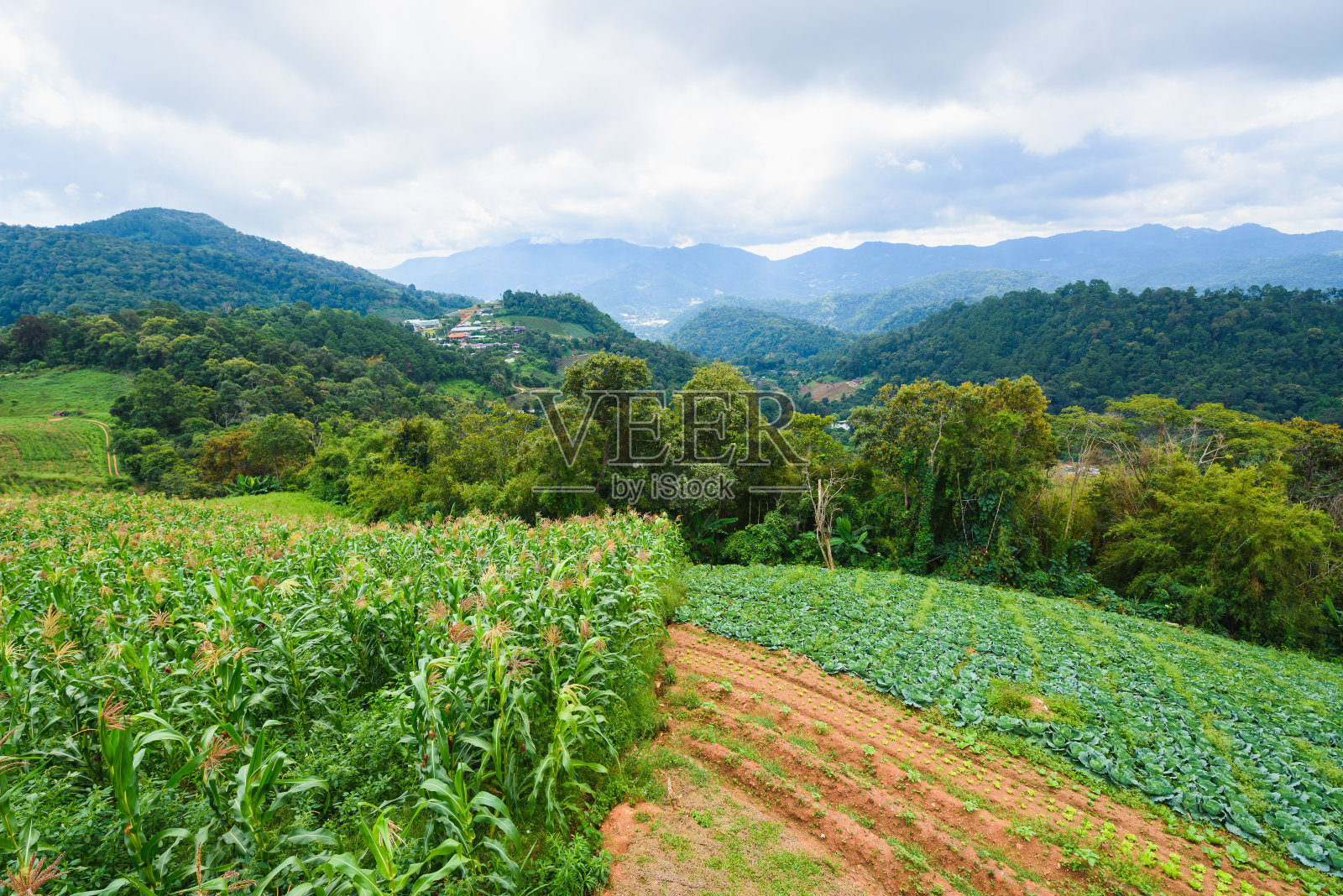 山天空的云照片摄影图片