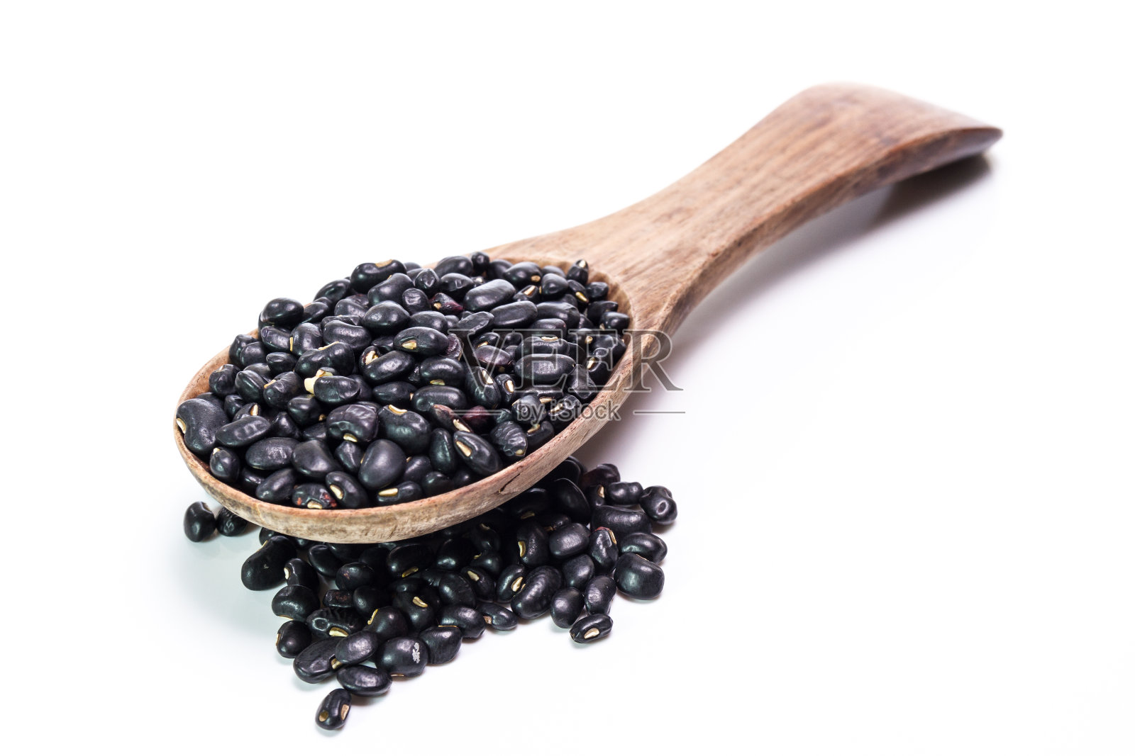 木勺里的黑豆照片摄影图片