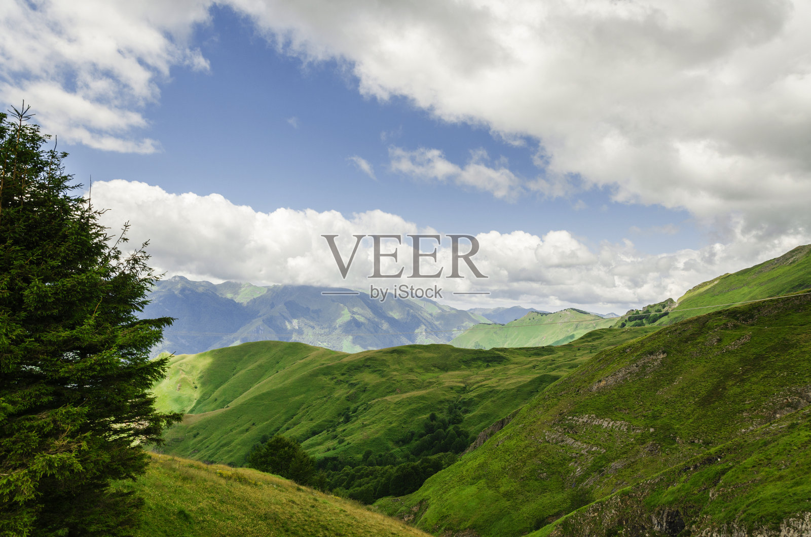 西班牙的山景照片摄影图片