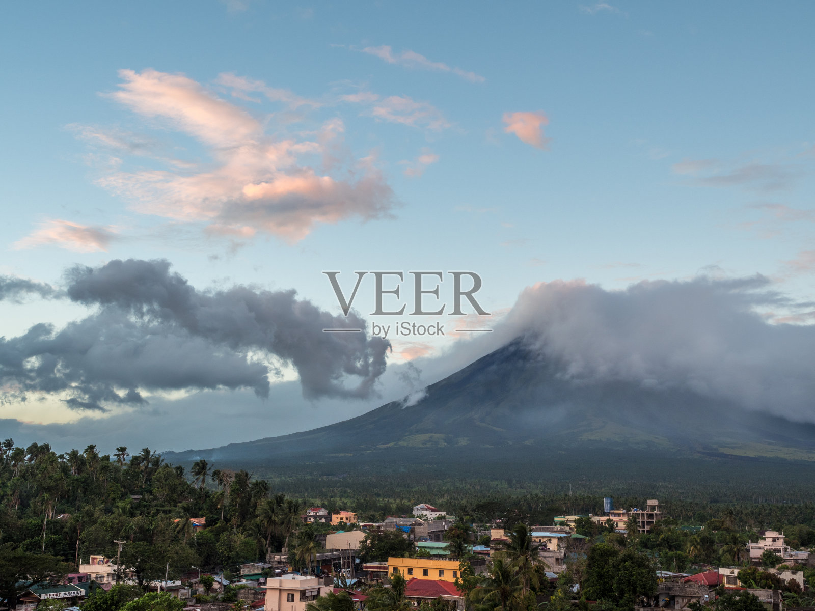 马荣火山照片摄影图片