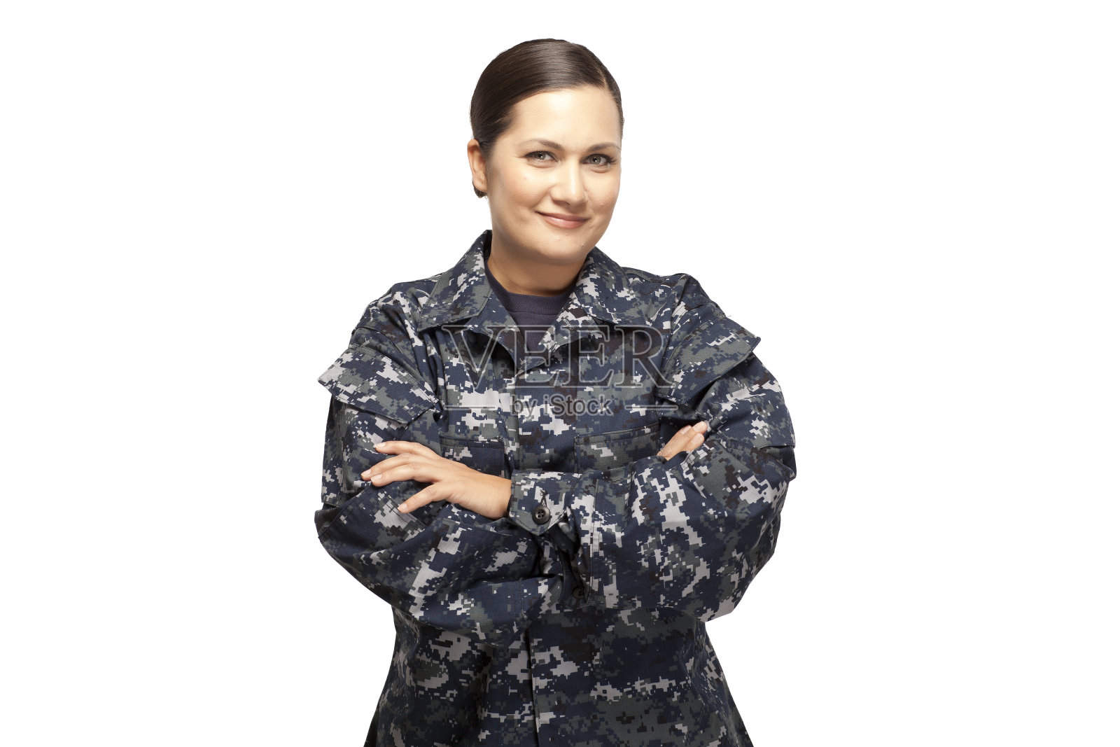 身着海军制服，双臂交叉的女性照片摄影图片