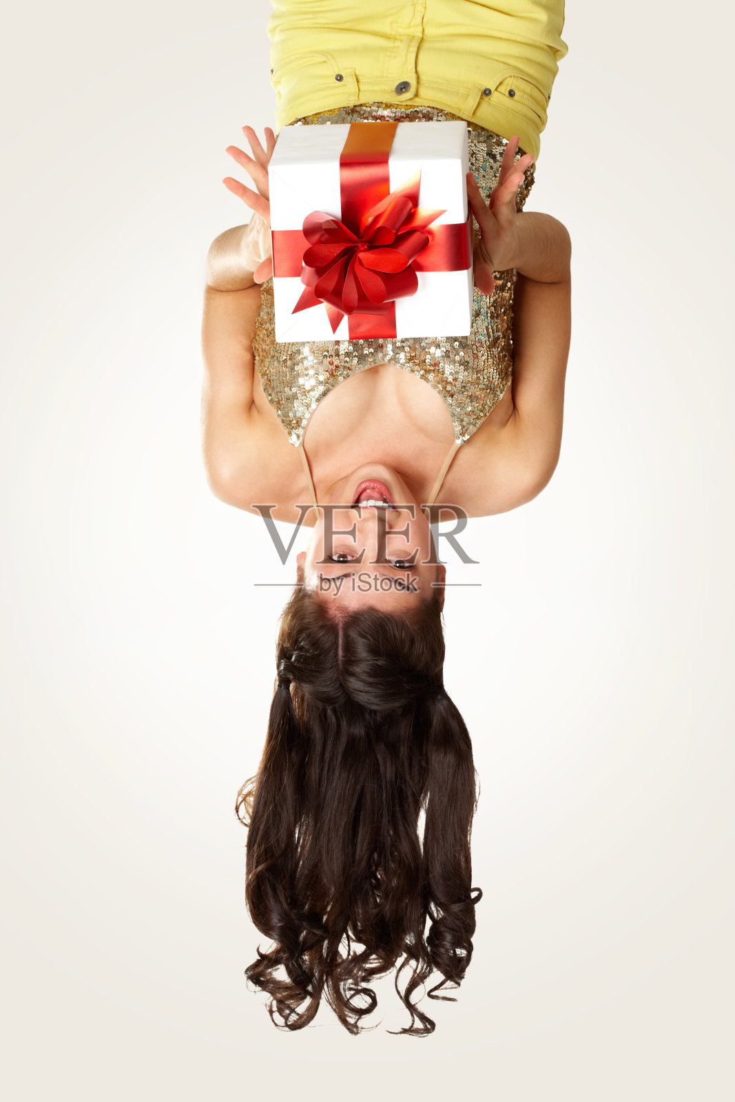 女孩的礼物照片摄影图片