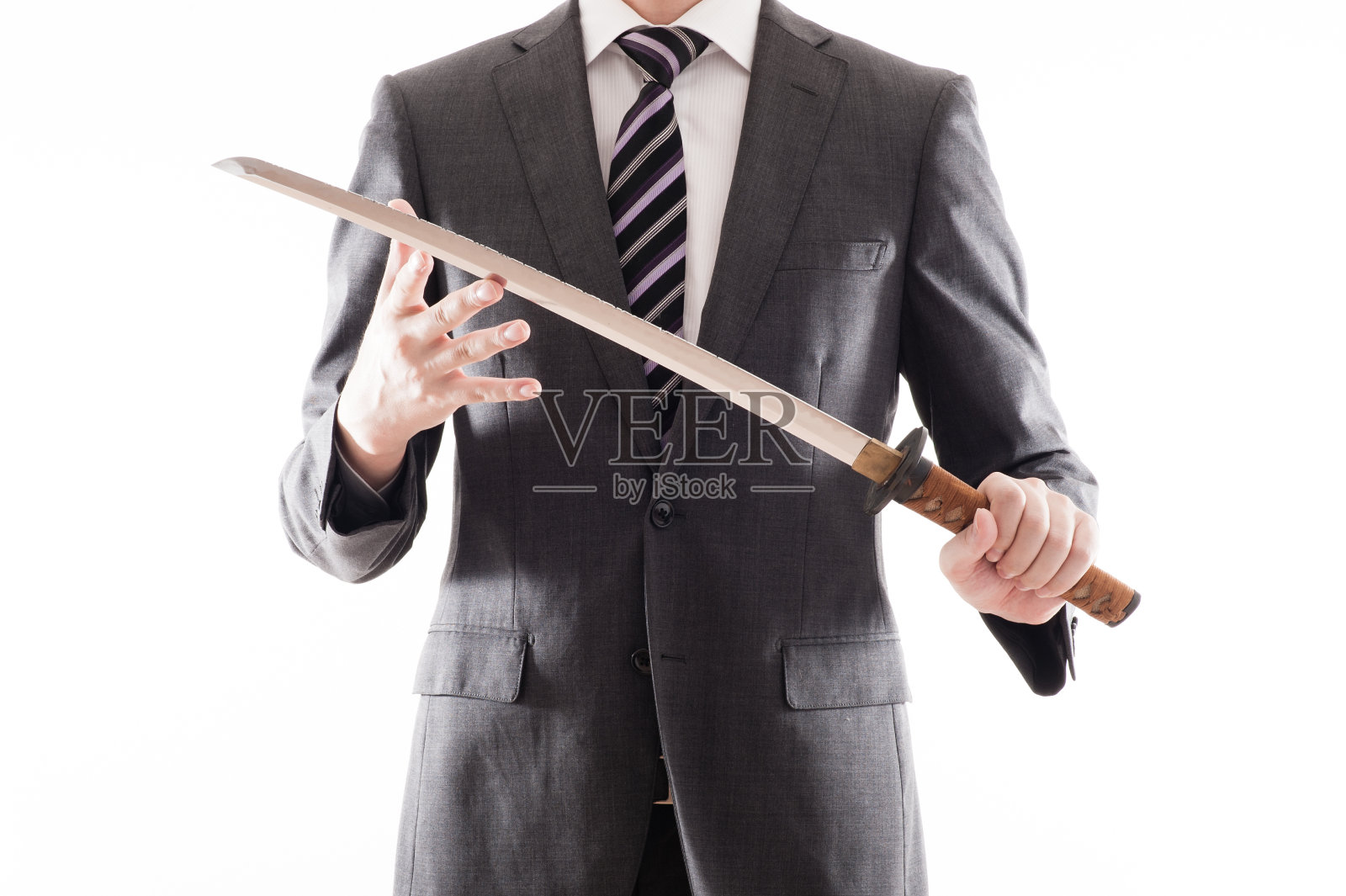 男人有一把武士刀照片摄影图片