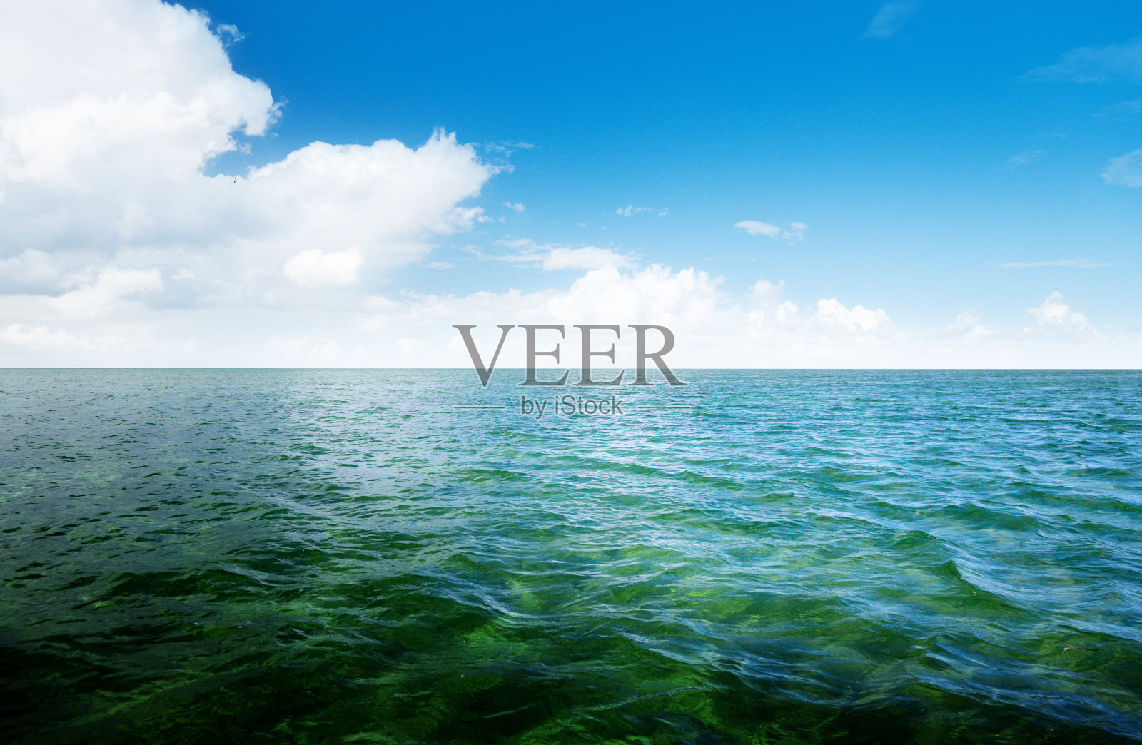 大海和完美的天空照片摄影图片