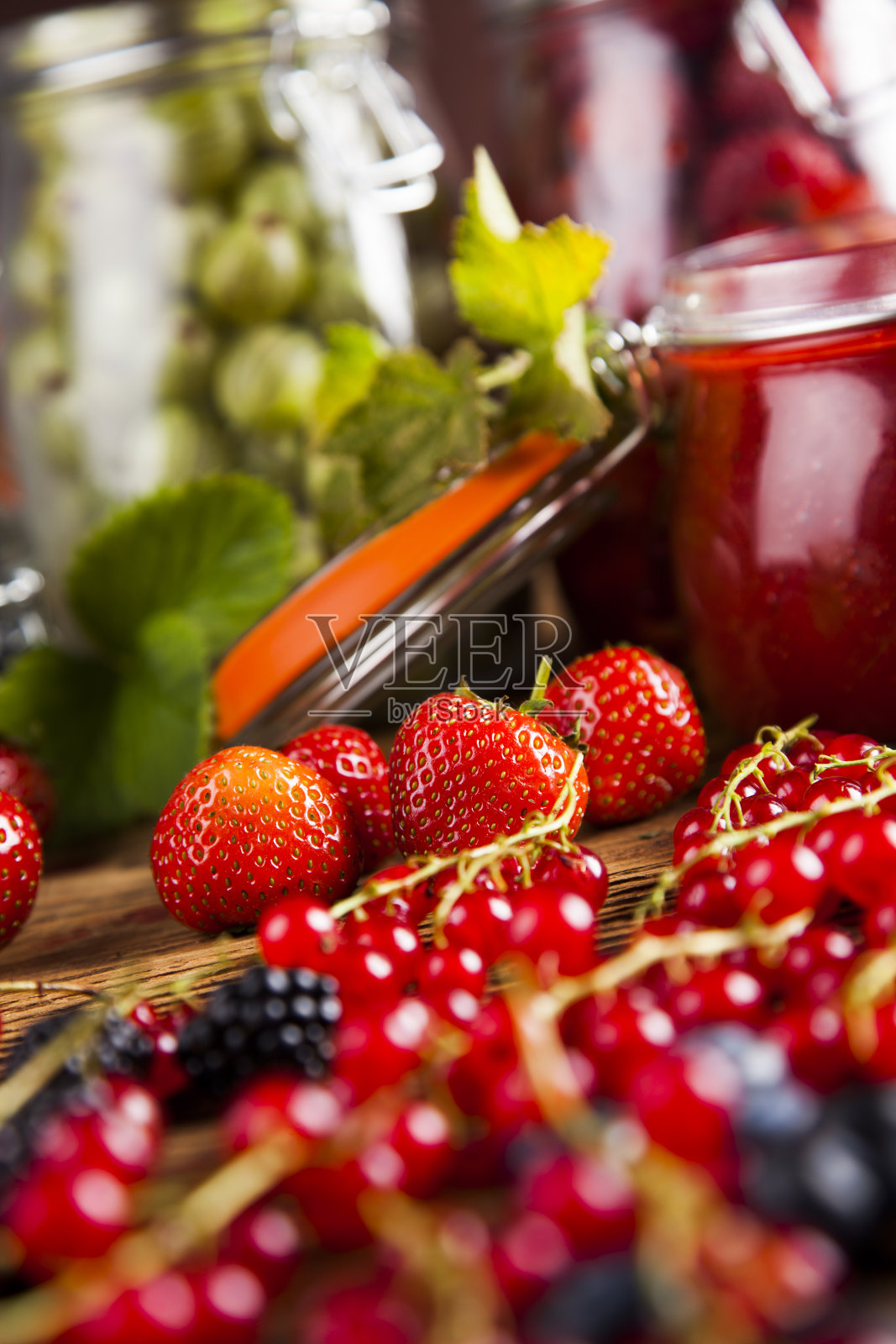 自制果酱在罐子里照片摄影图片