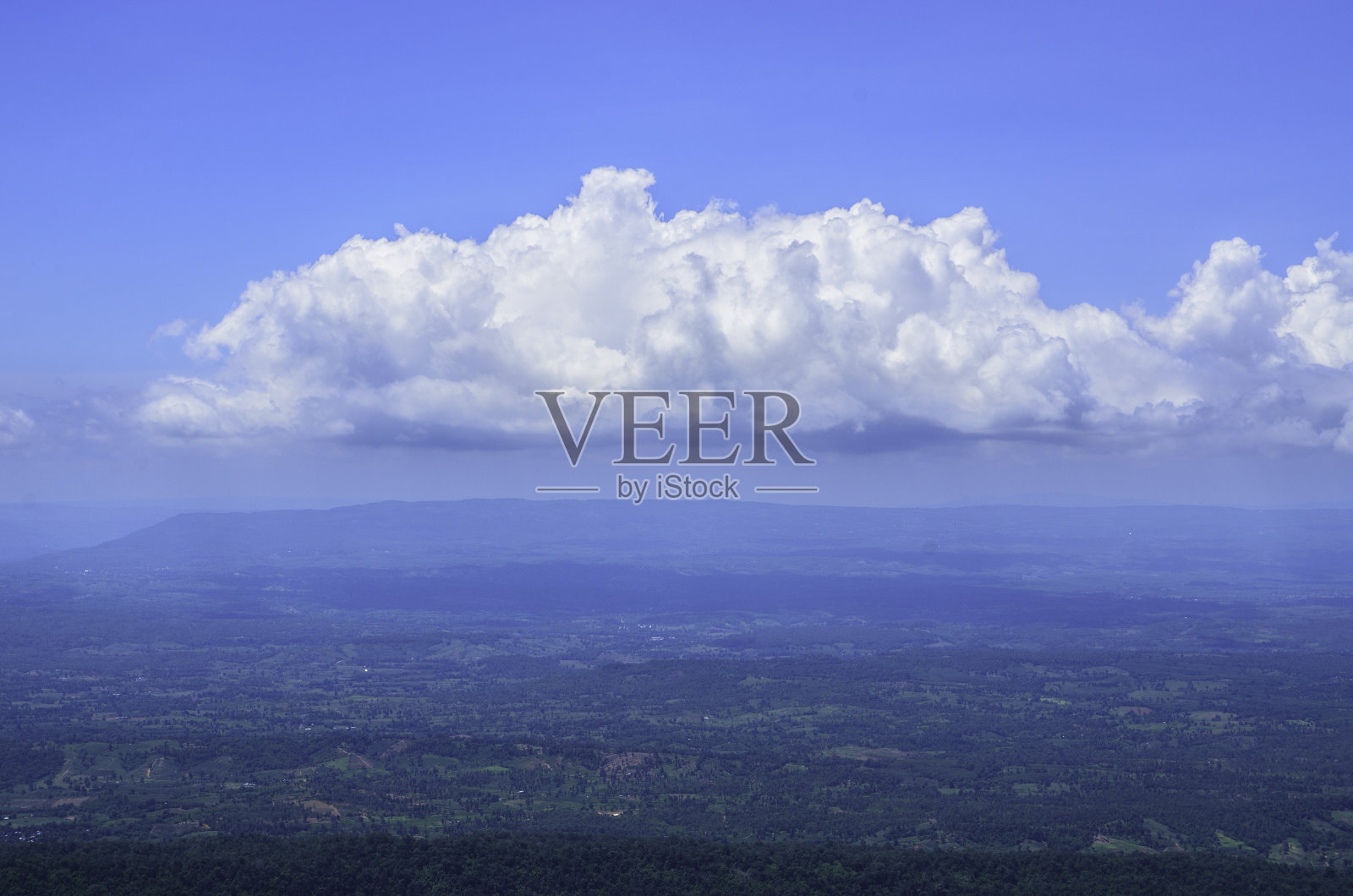 蓝色的天空照片摄影图片